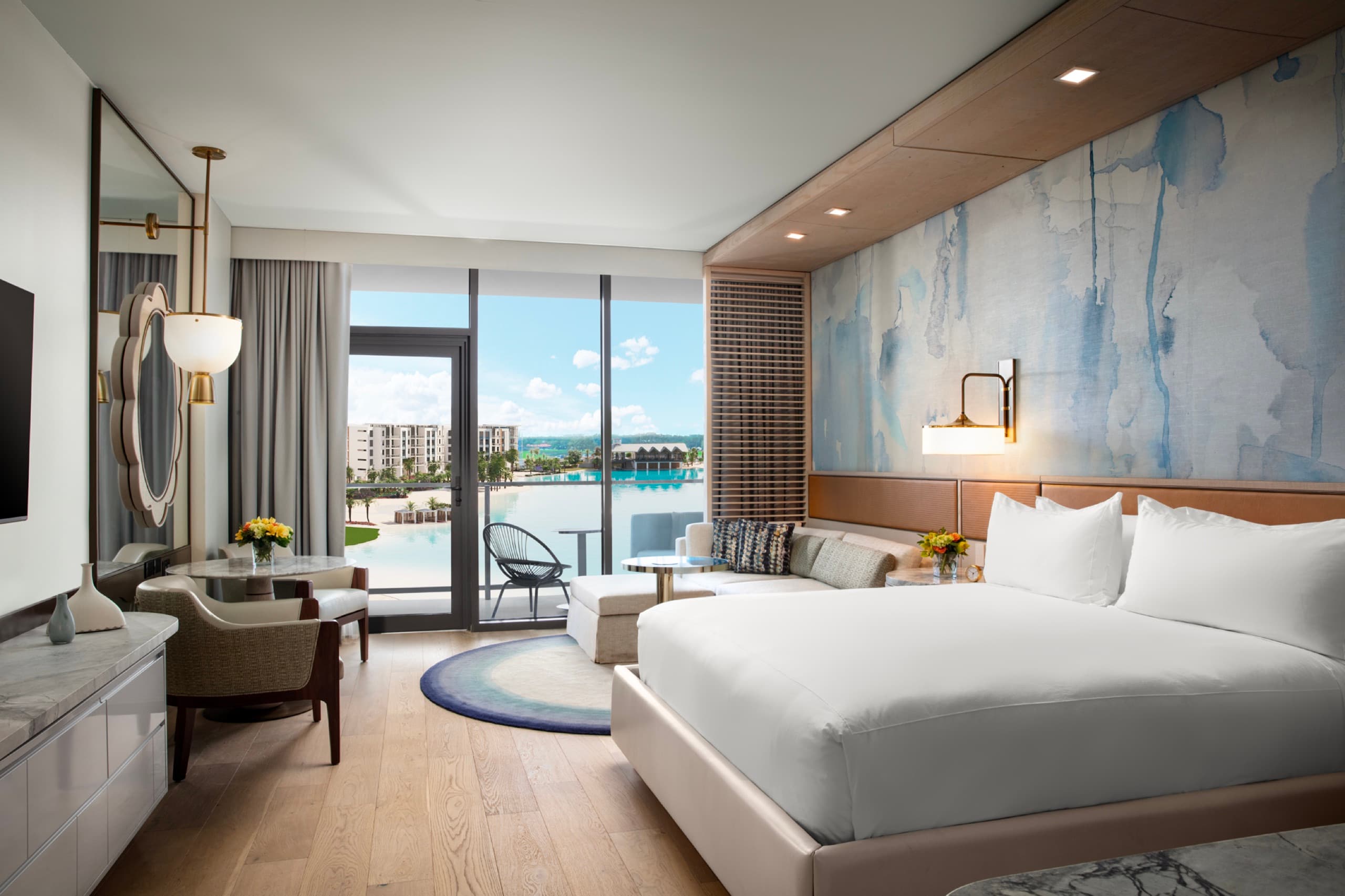King Guest Room, Lagoon View - balcony over Evermore Bay