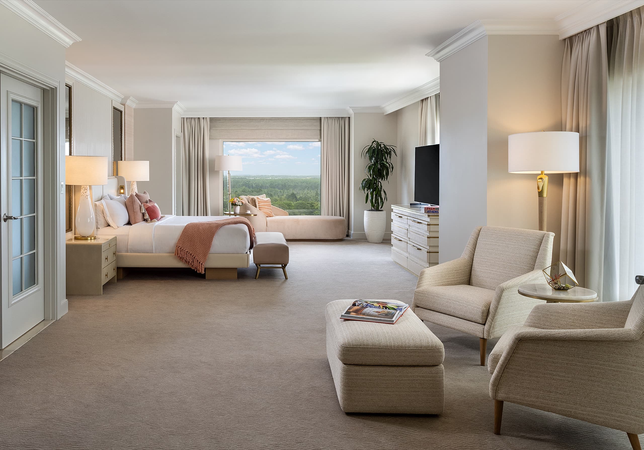 Presidential Suite (2,852 sq ft) master bedroom