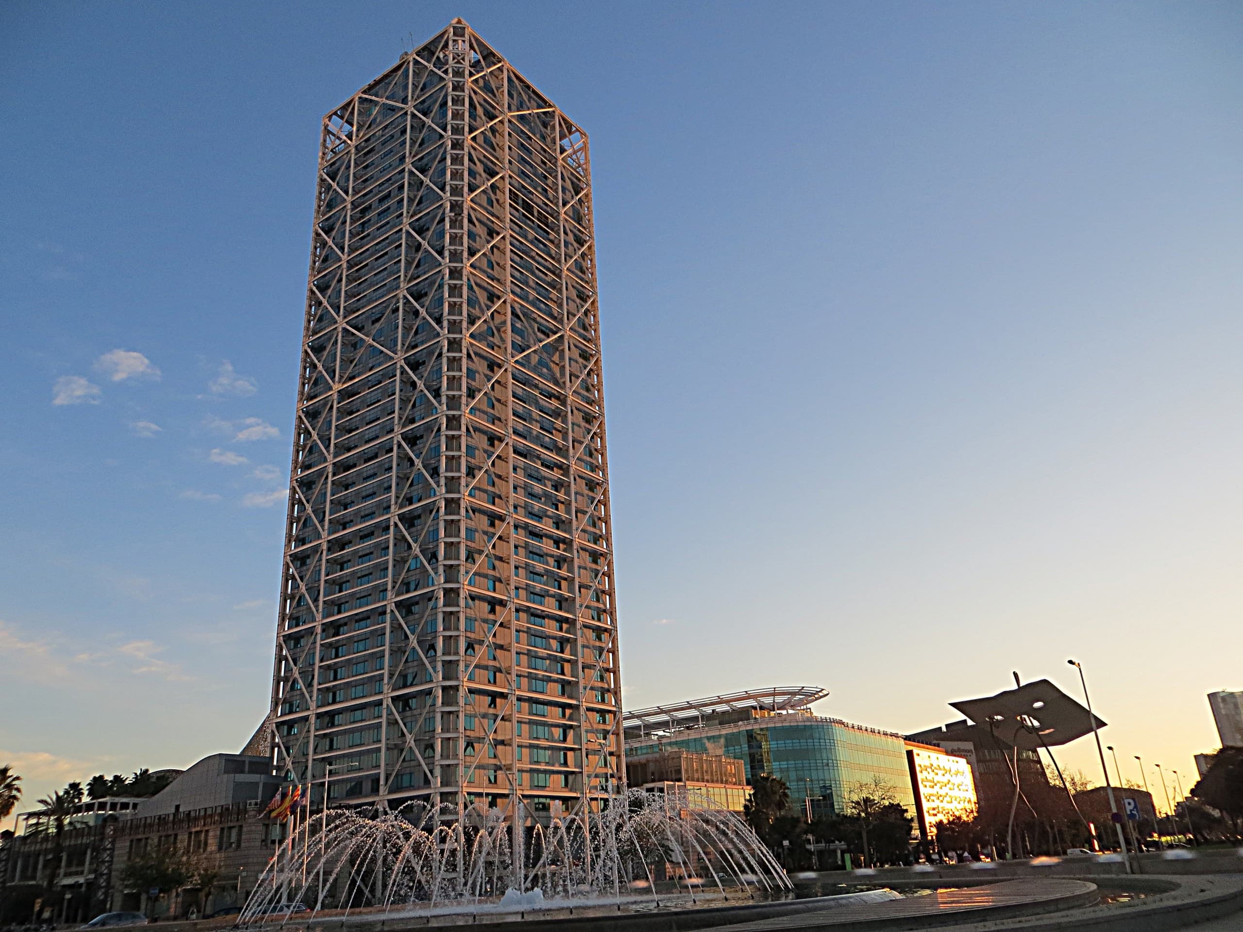 Hotel Arts Barcelona — exterior