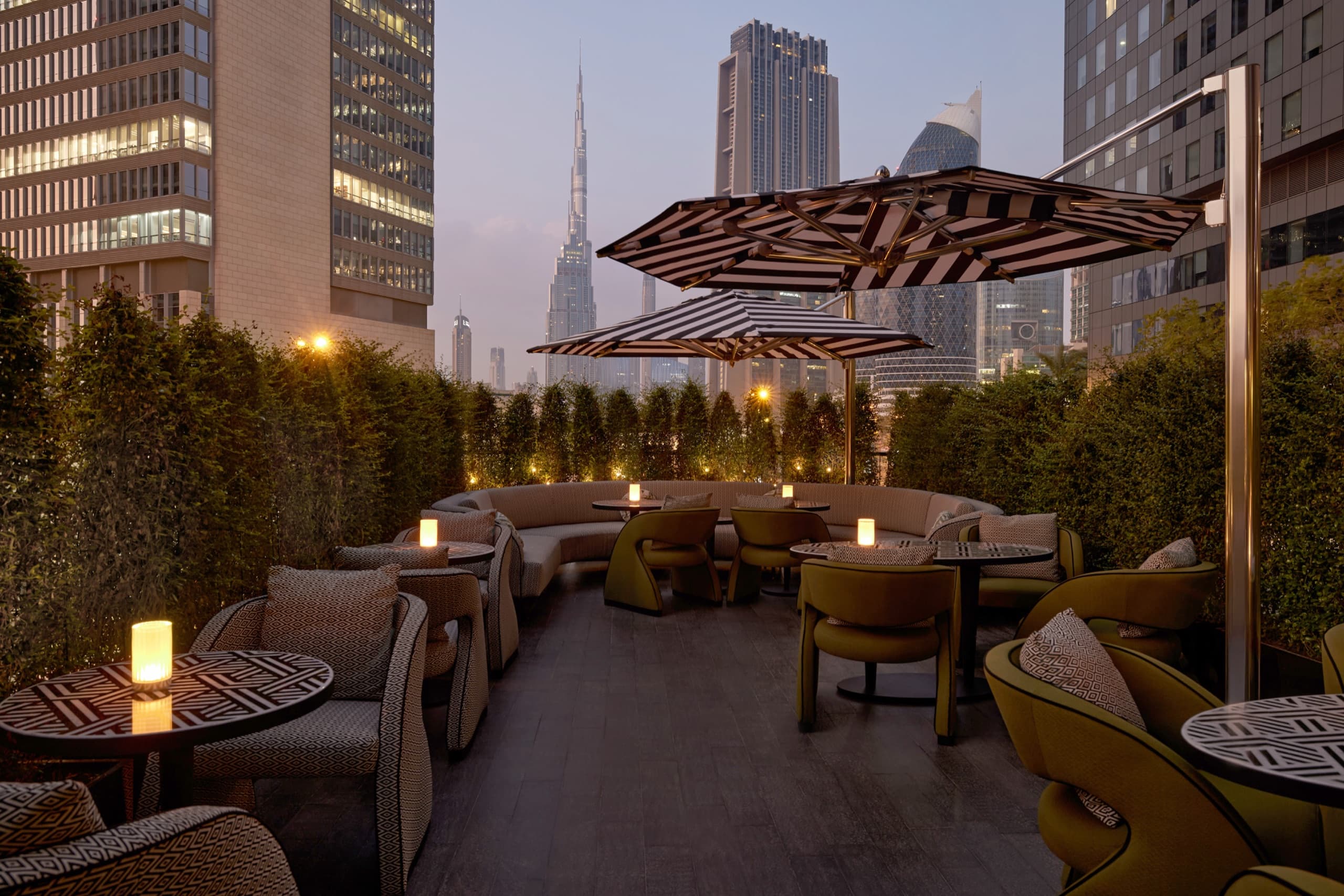 Four Seasons Hotel Dubai International Financial Centre — terrace