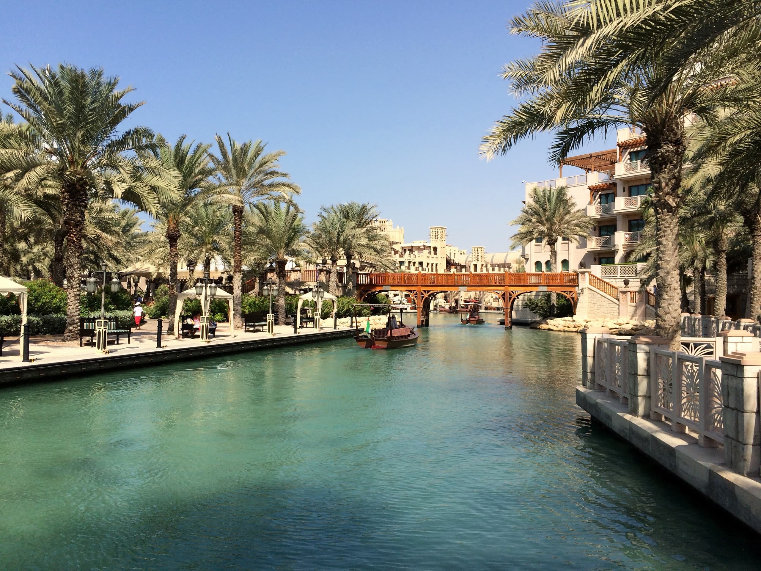 Jumeirah Al Qasr — garden