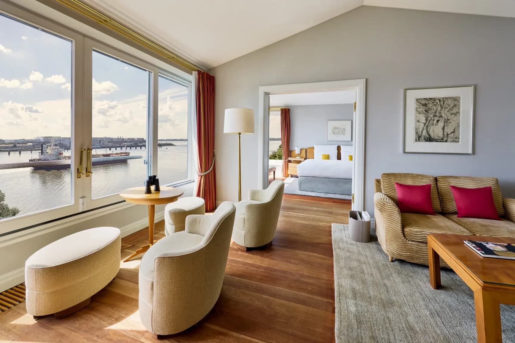 Hotel Louis C. Jacob — suite