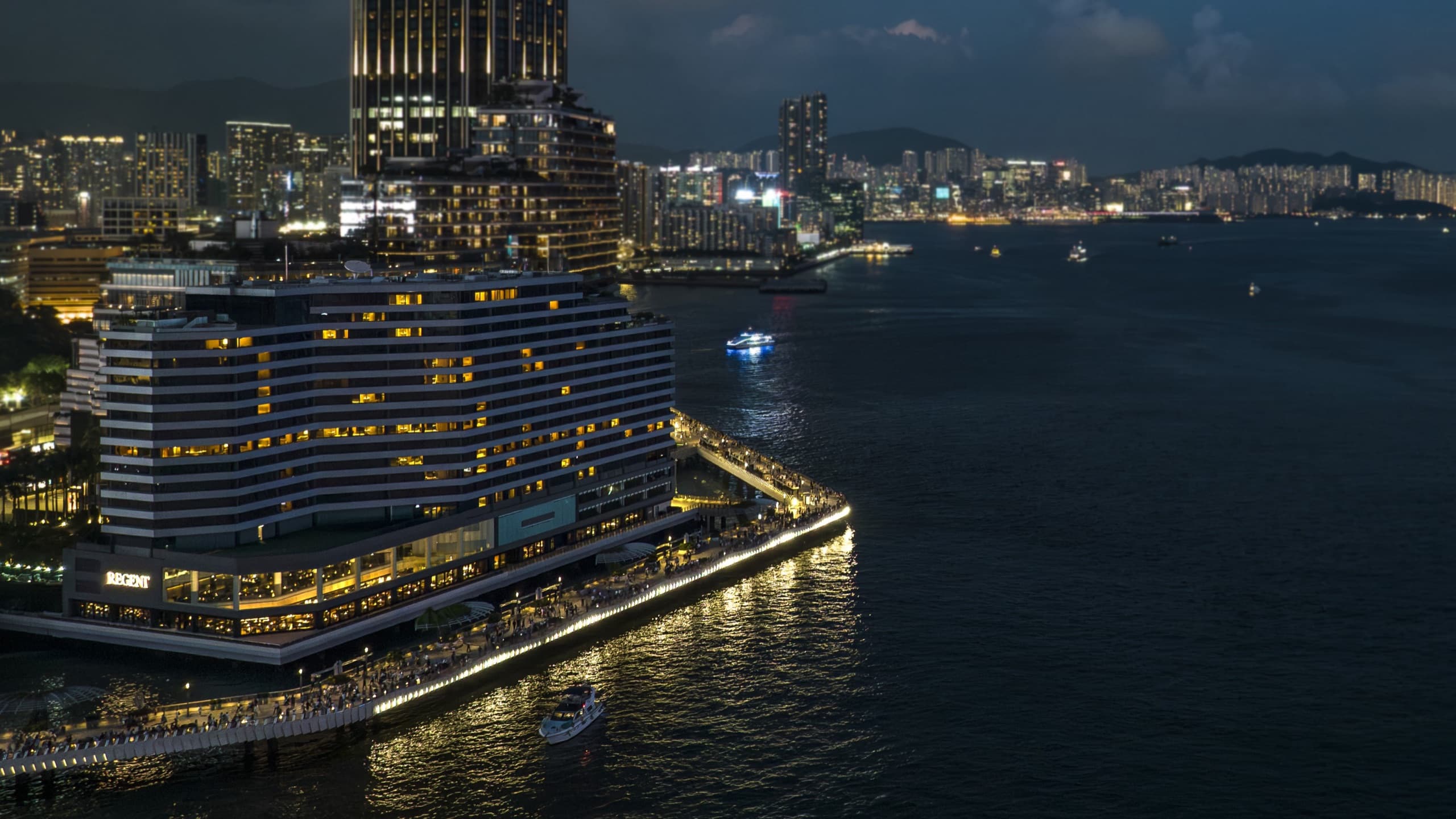Regent Hong Kong — exterior