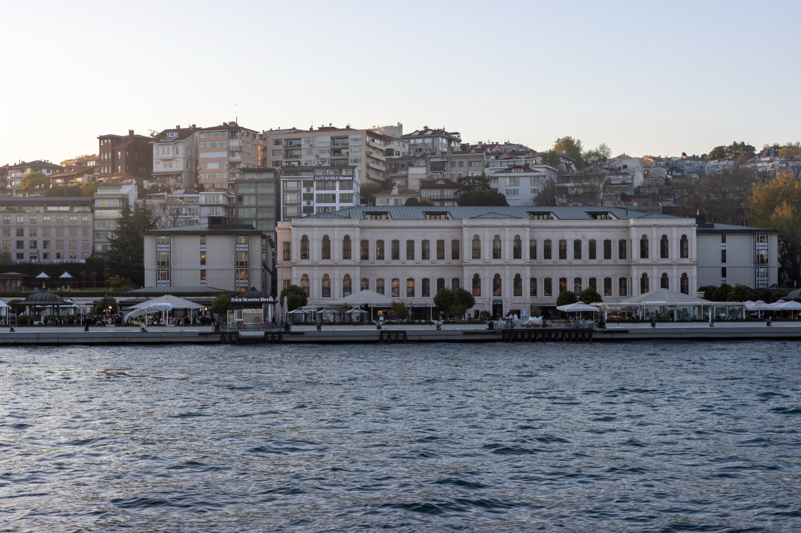 Four Seasons Hotel Istanbul at the Bosphorus — exterior