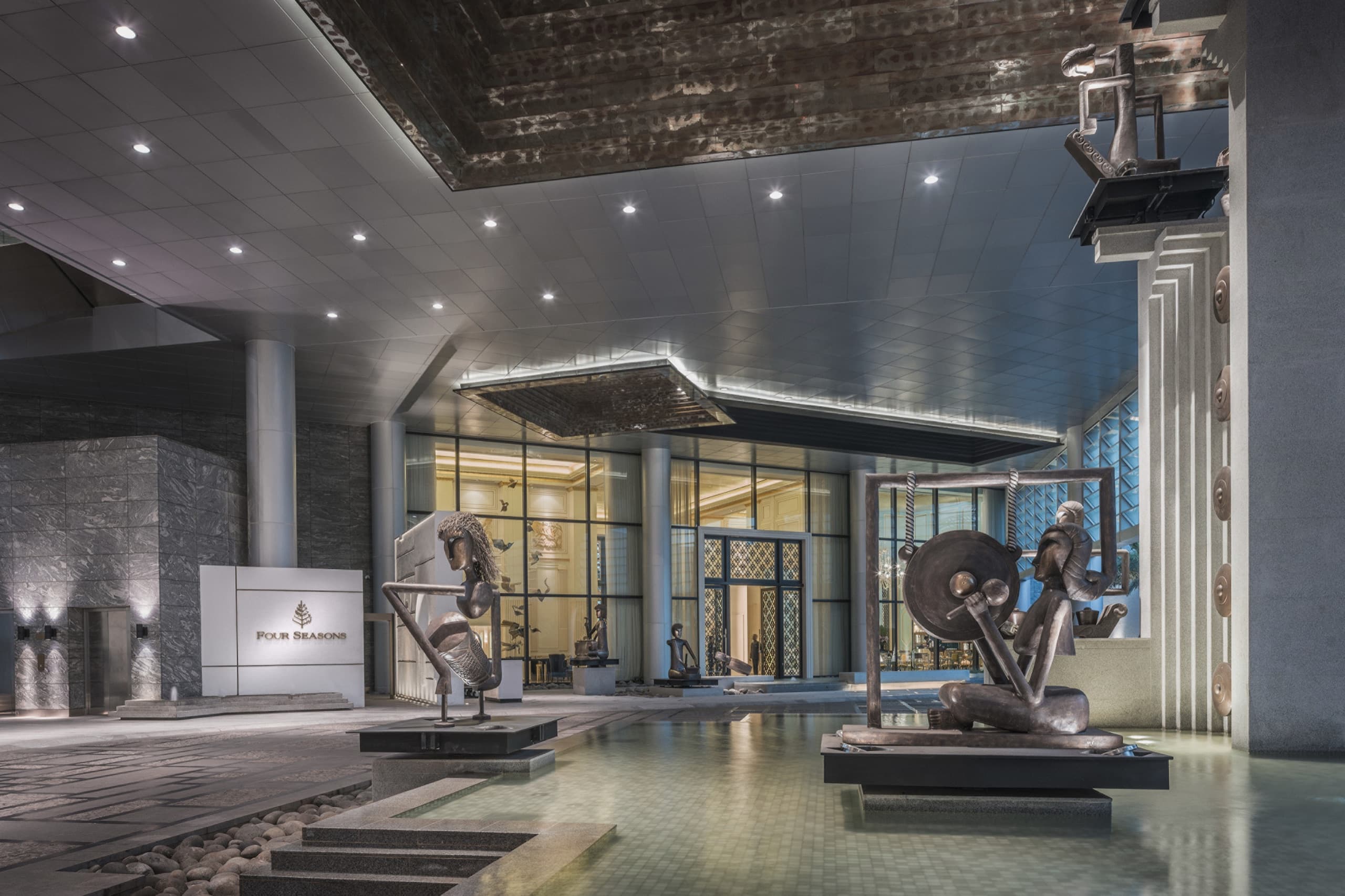Four Seasons Hotel Jakarta — exterior