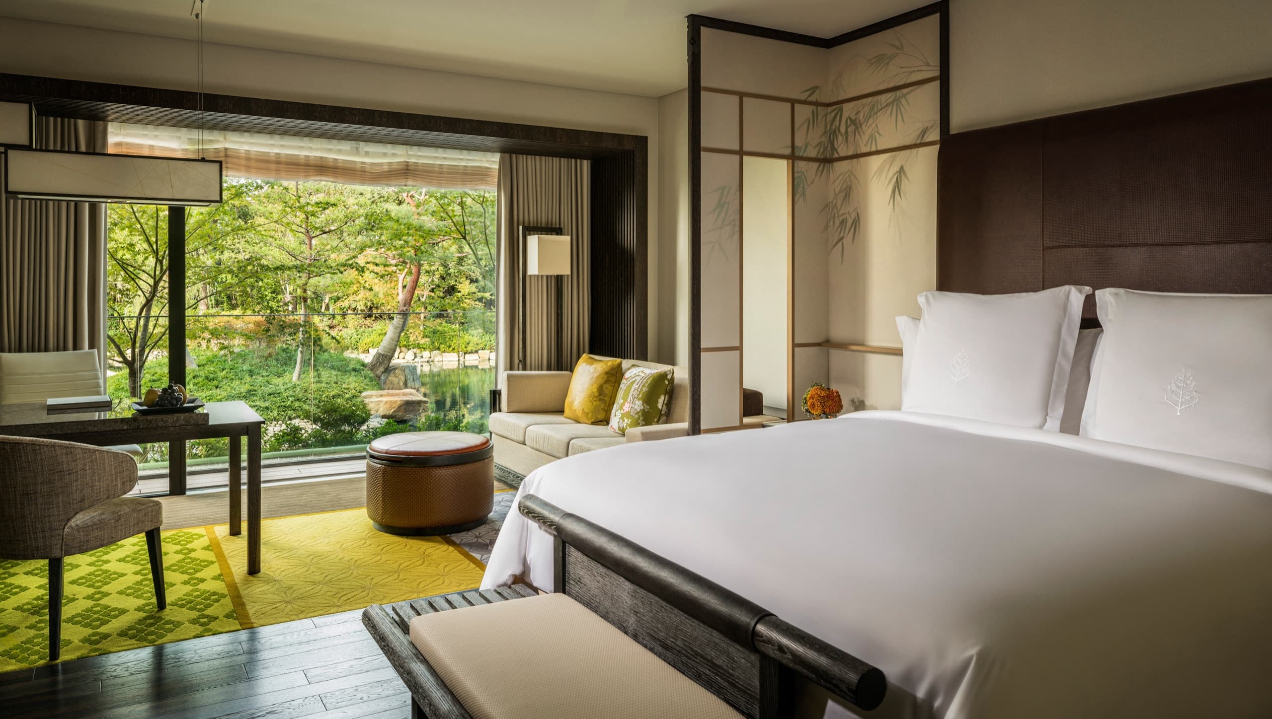 Four Seasons Hotel Kyoto — room