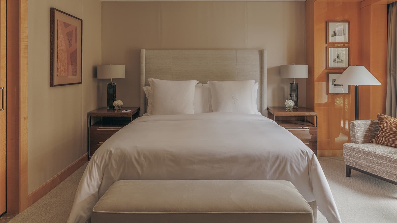 Four Seasons Hotel London at Park Lane — suite