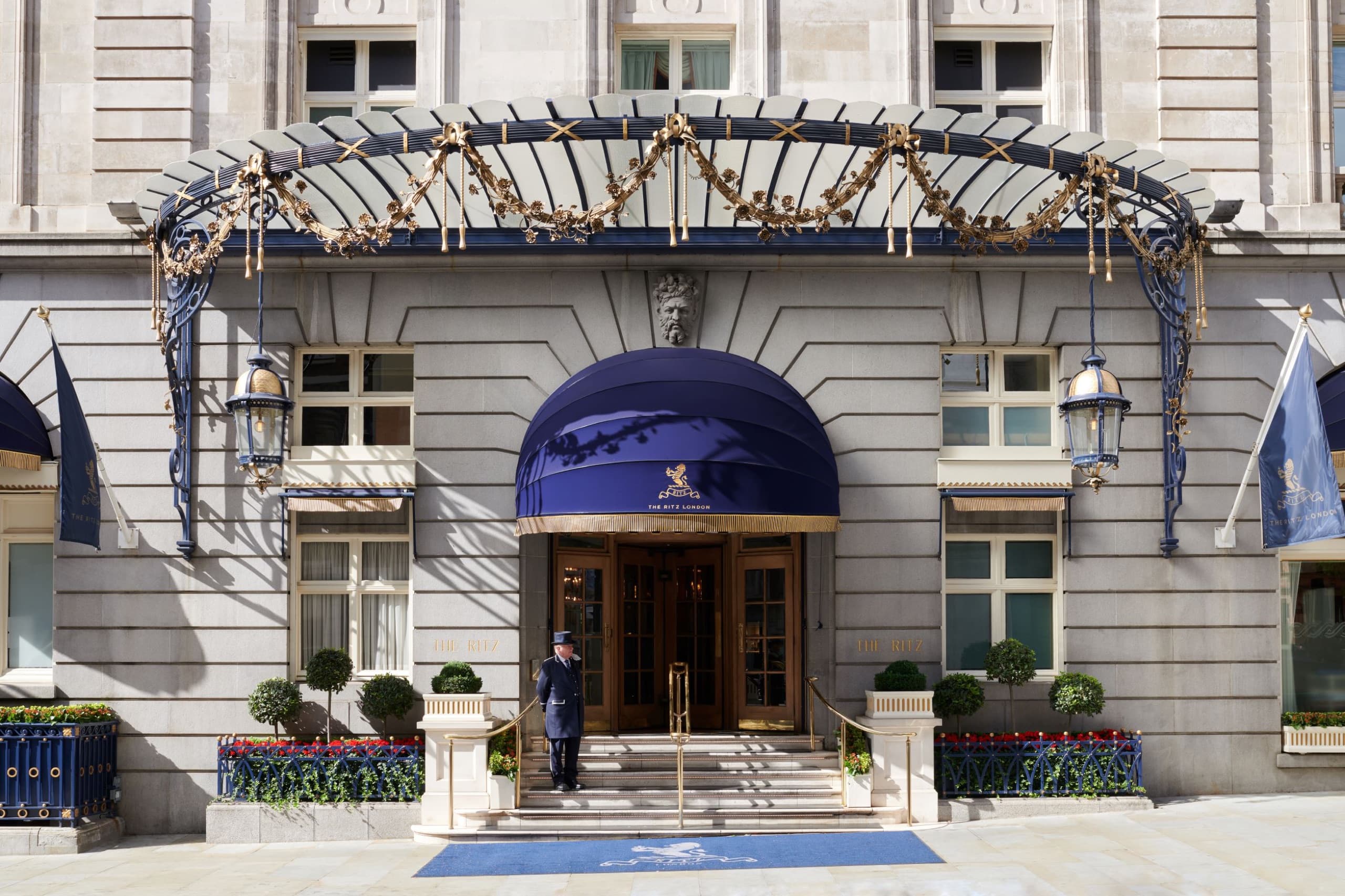 The Ritz London — exterior