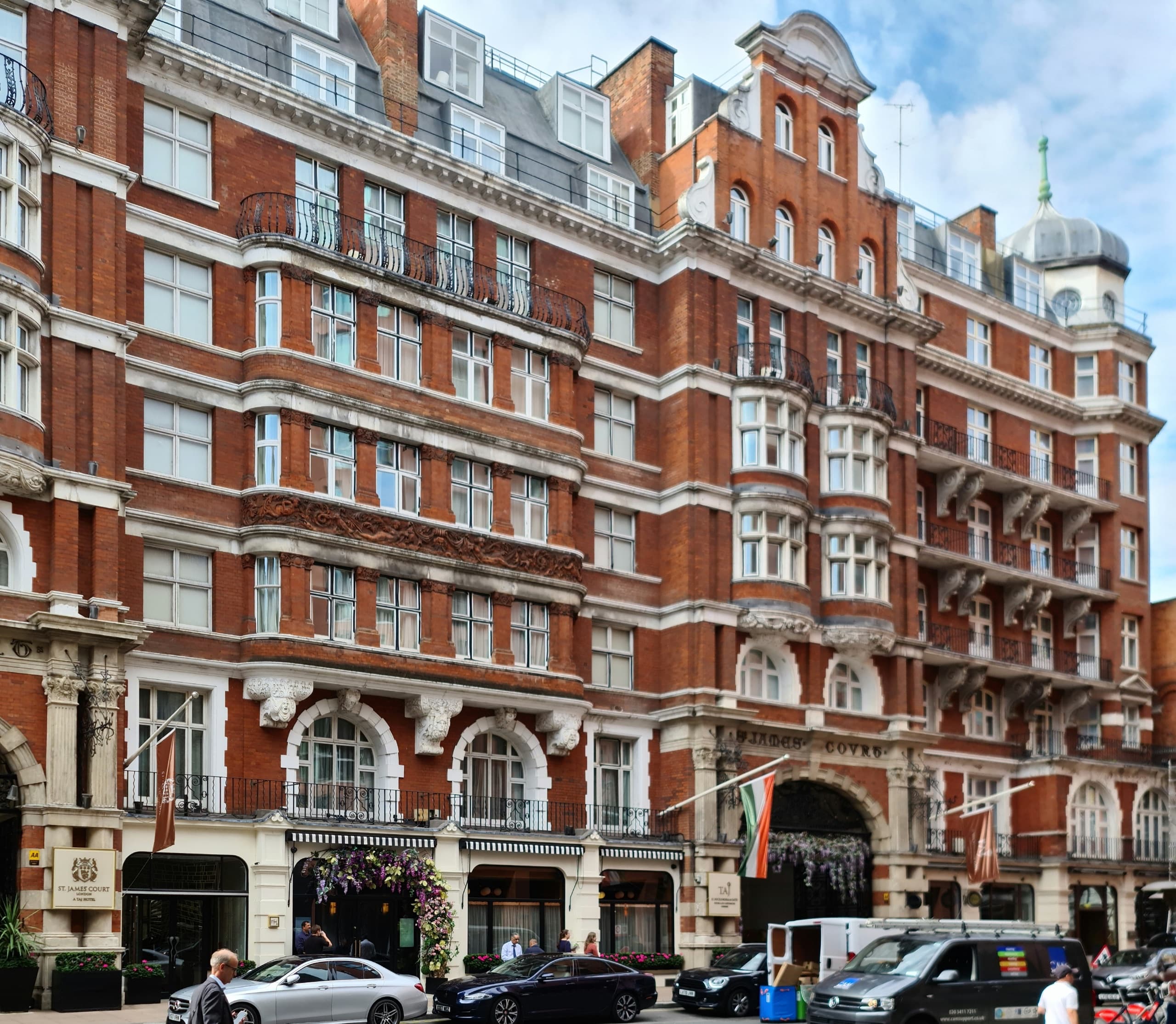 Taj 51 Buckingham Gate Suites and Residences — exterior