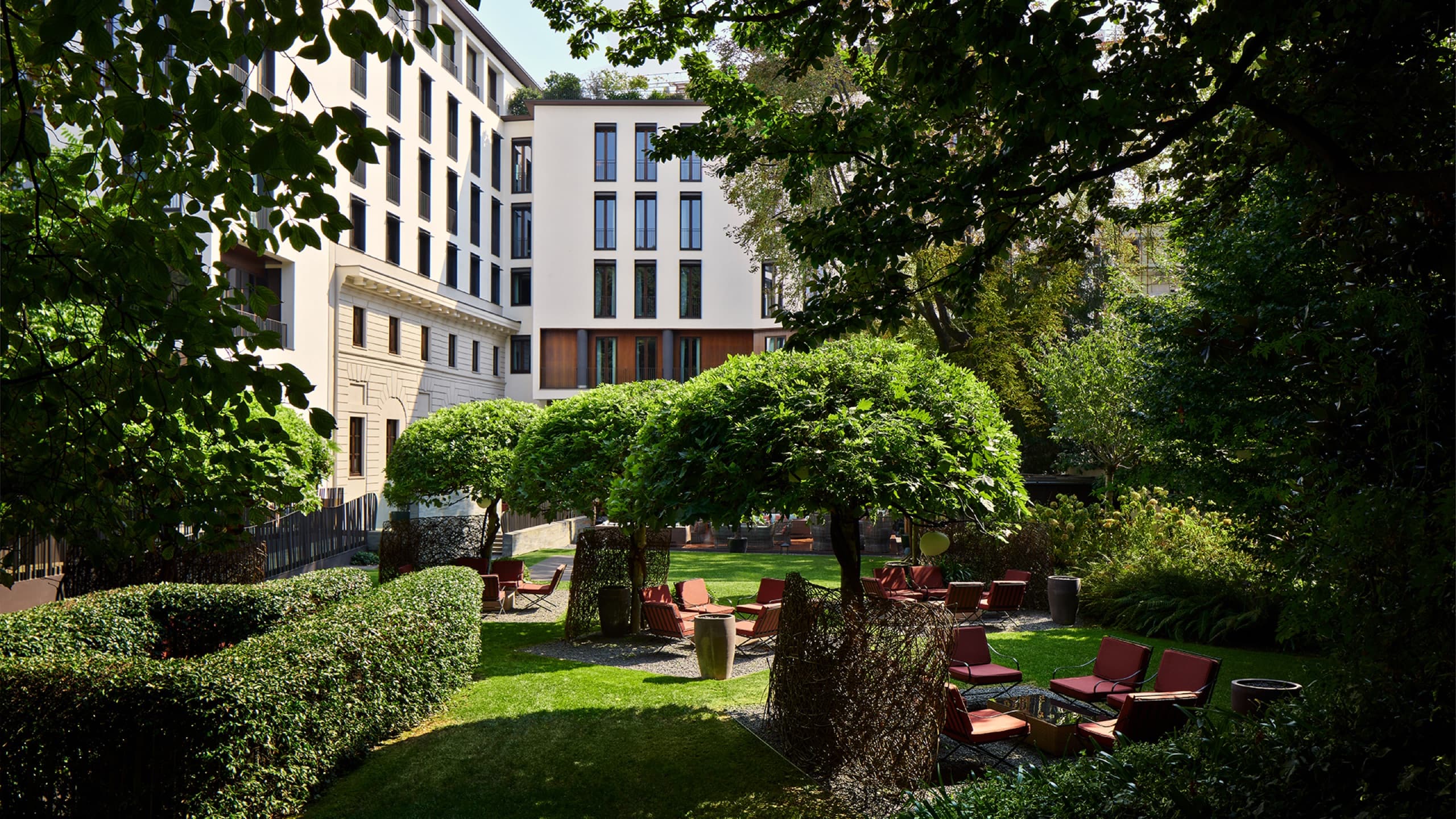 Bvlgari Hotel Milano — garden