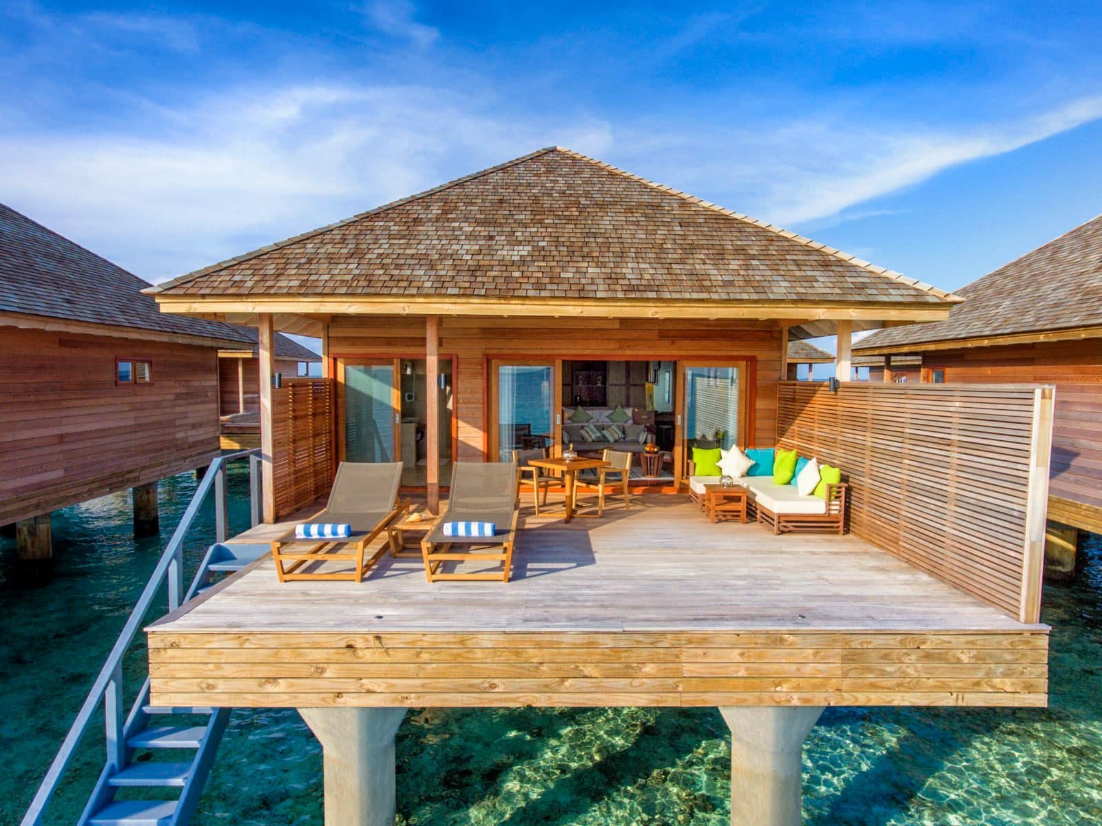 Hurawalhi Island Resort — exterior