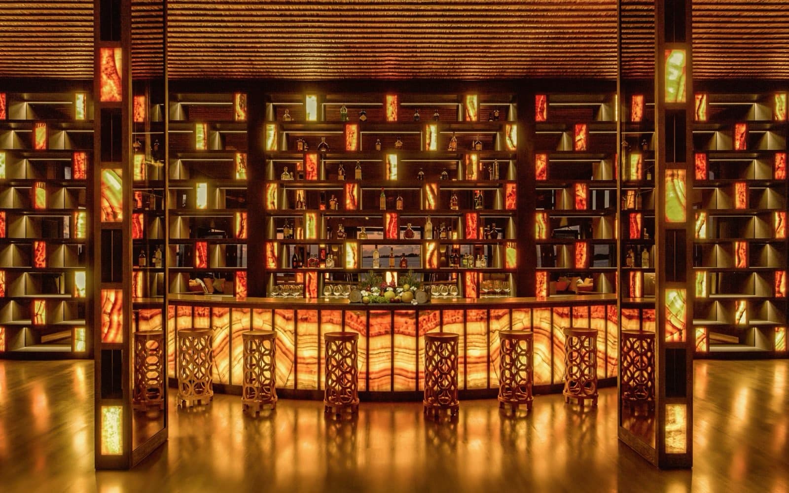 Kudadoo Maldives Private Island — bar