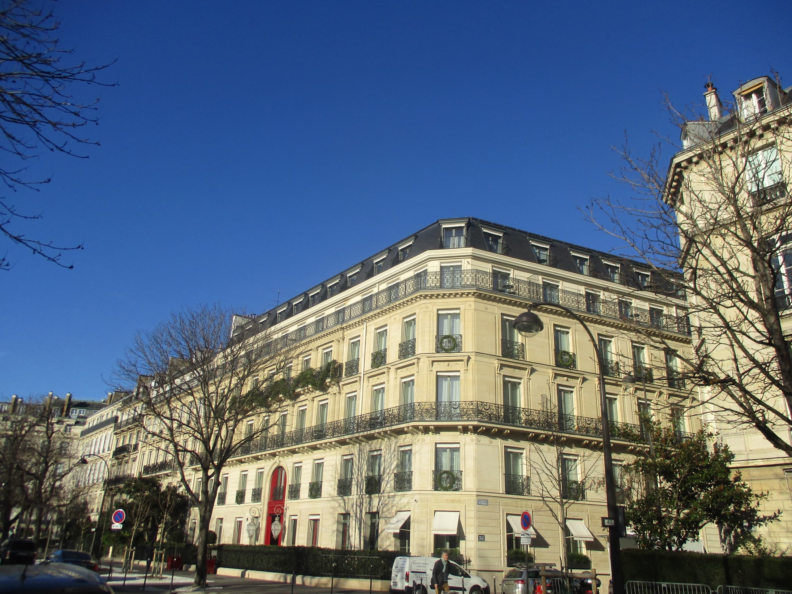 La Réserve Paris – Hotel & Spa — exterior