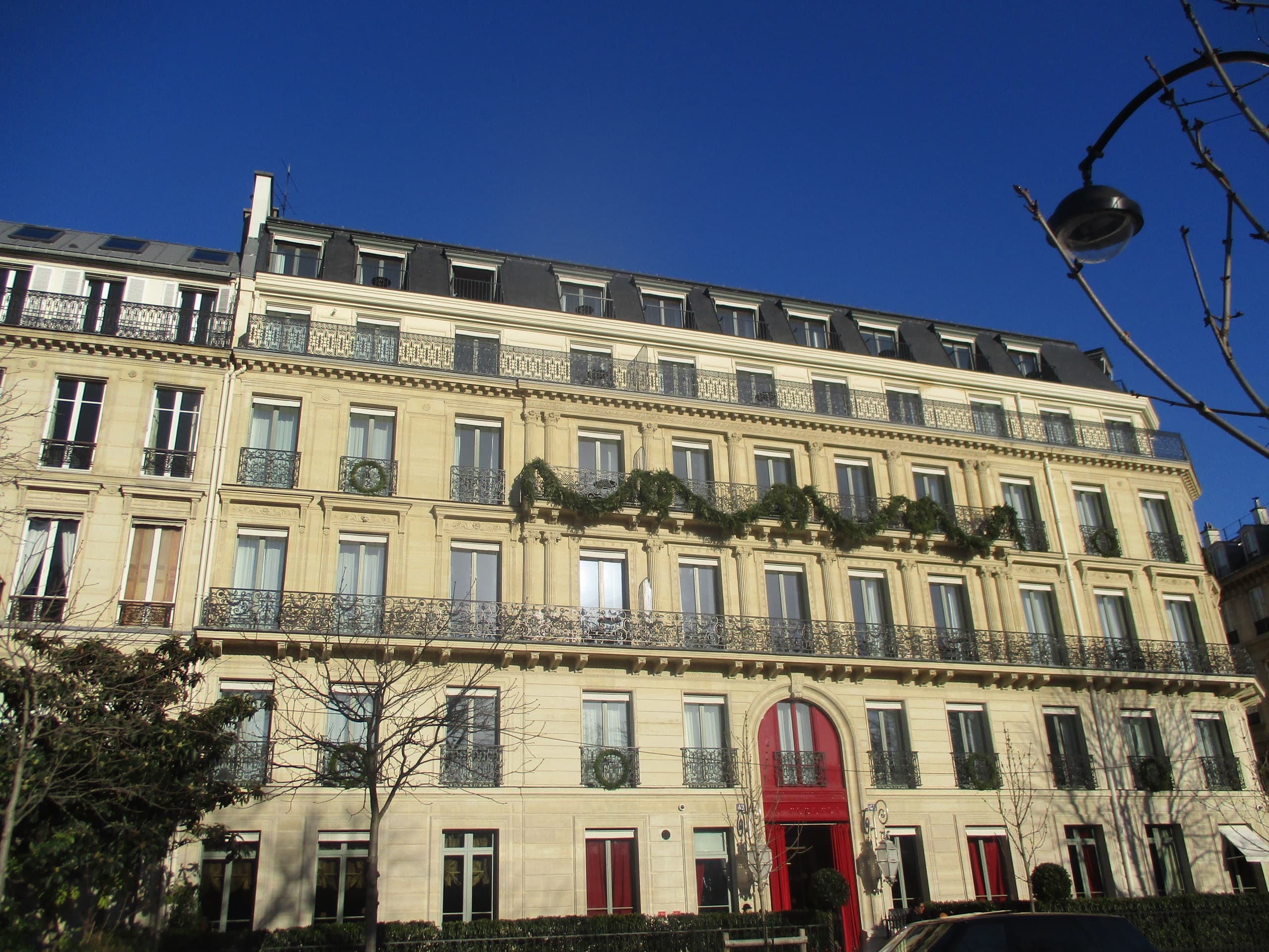 La Réserve Paris – Hotel & Spa — exterior