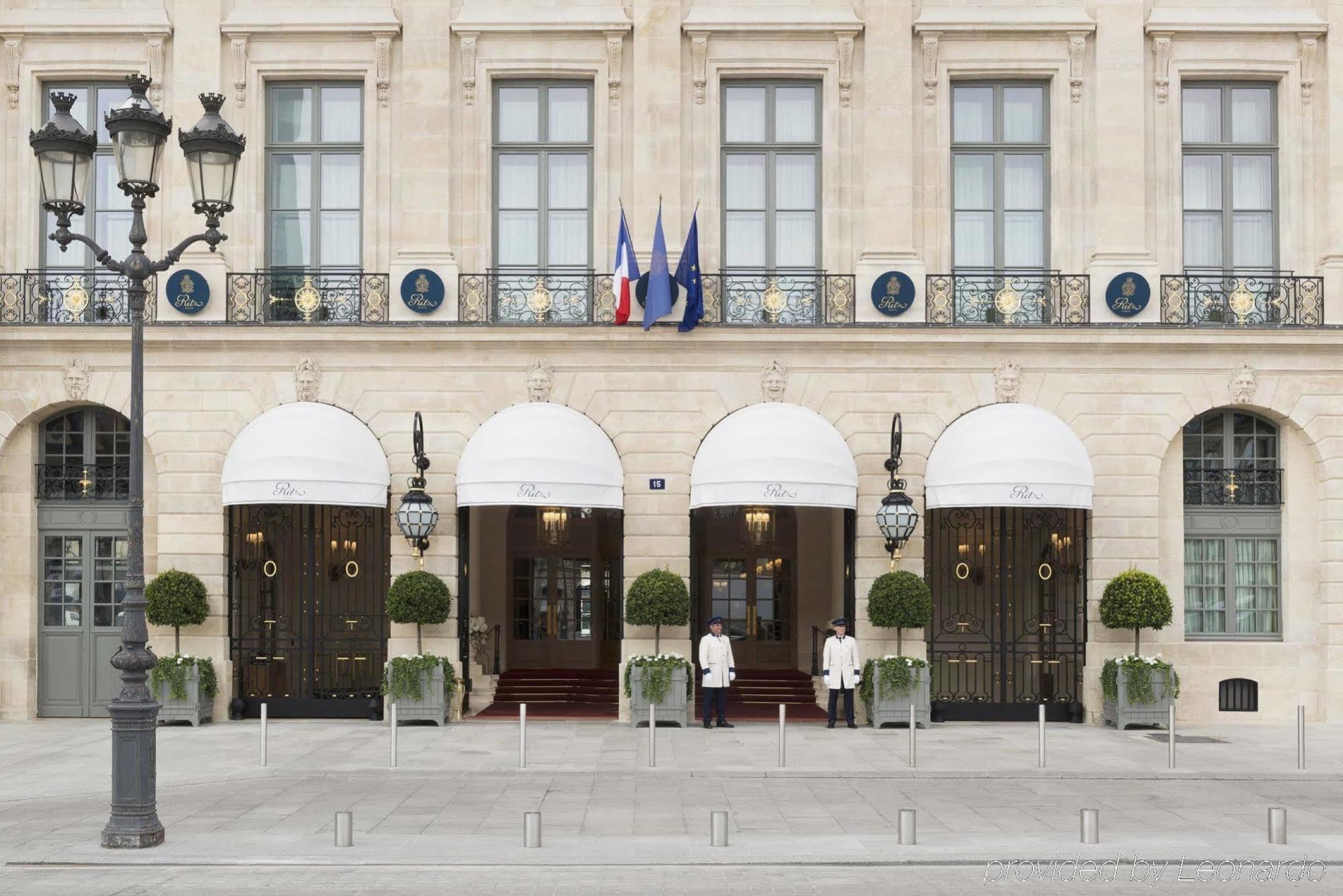 Ritz Paris — exterior