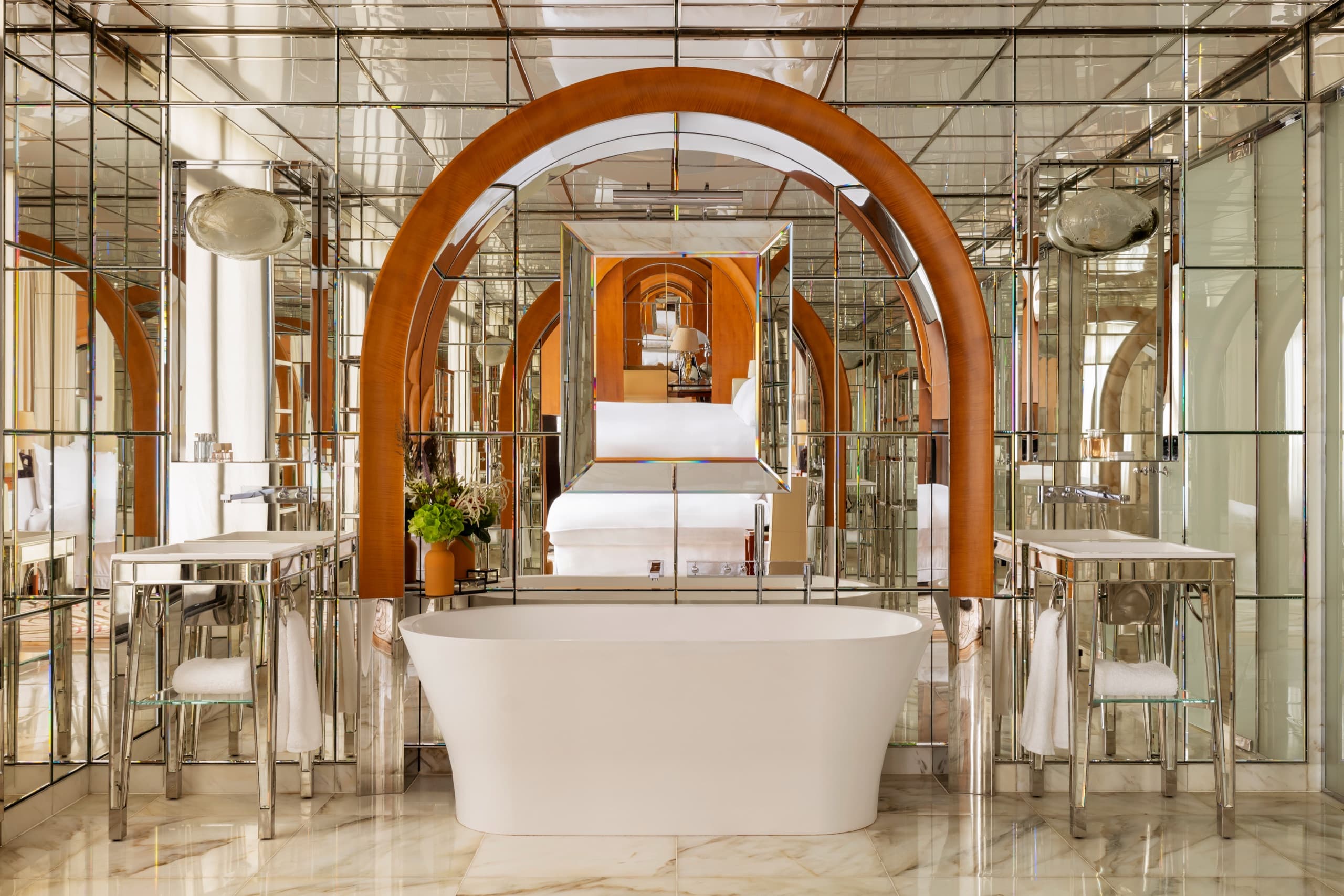 Le Royal Monceau – Raffles Paris — signature suite