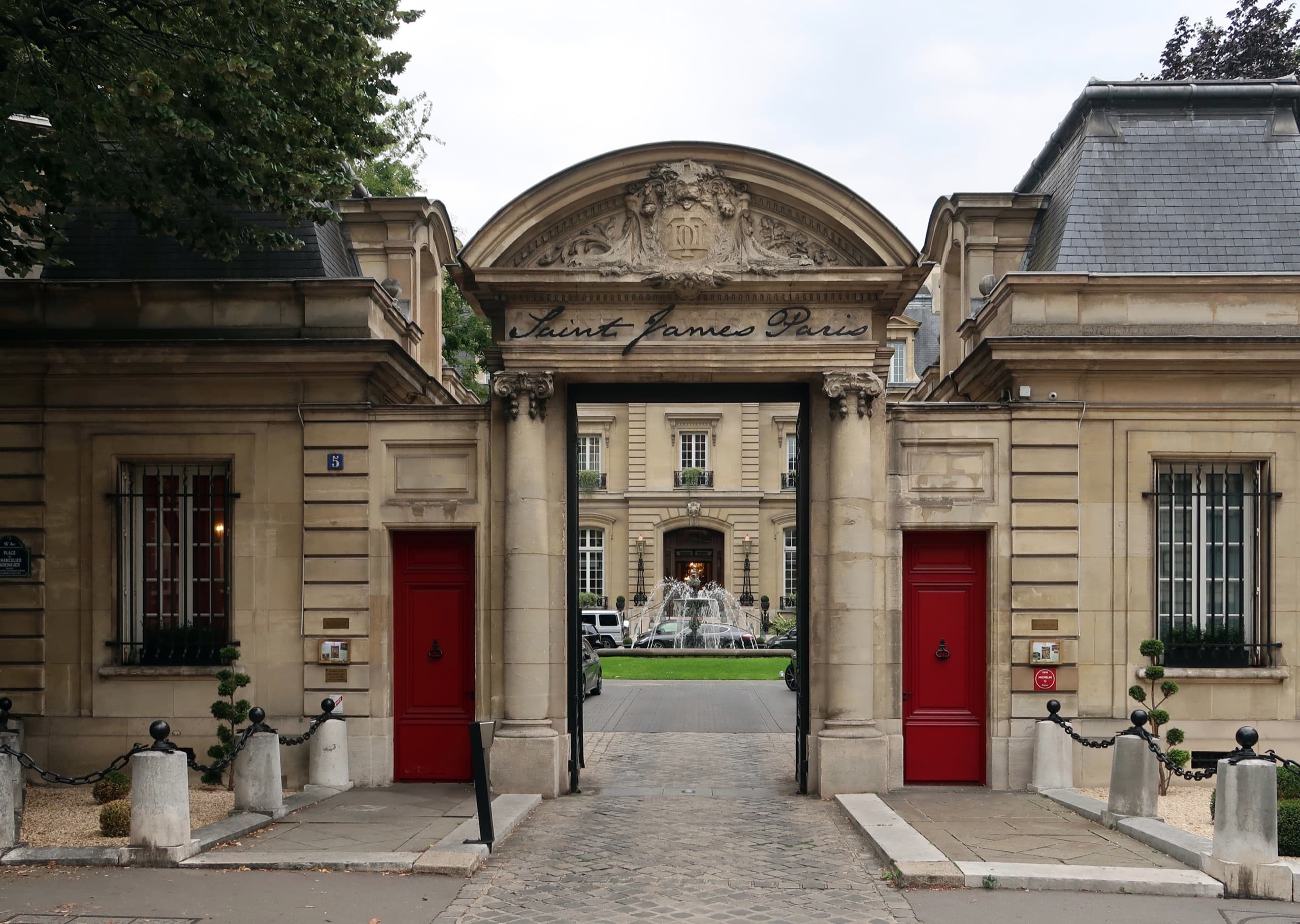 Saint James Paris — exterior