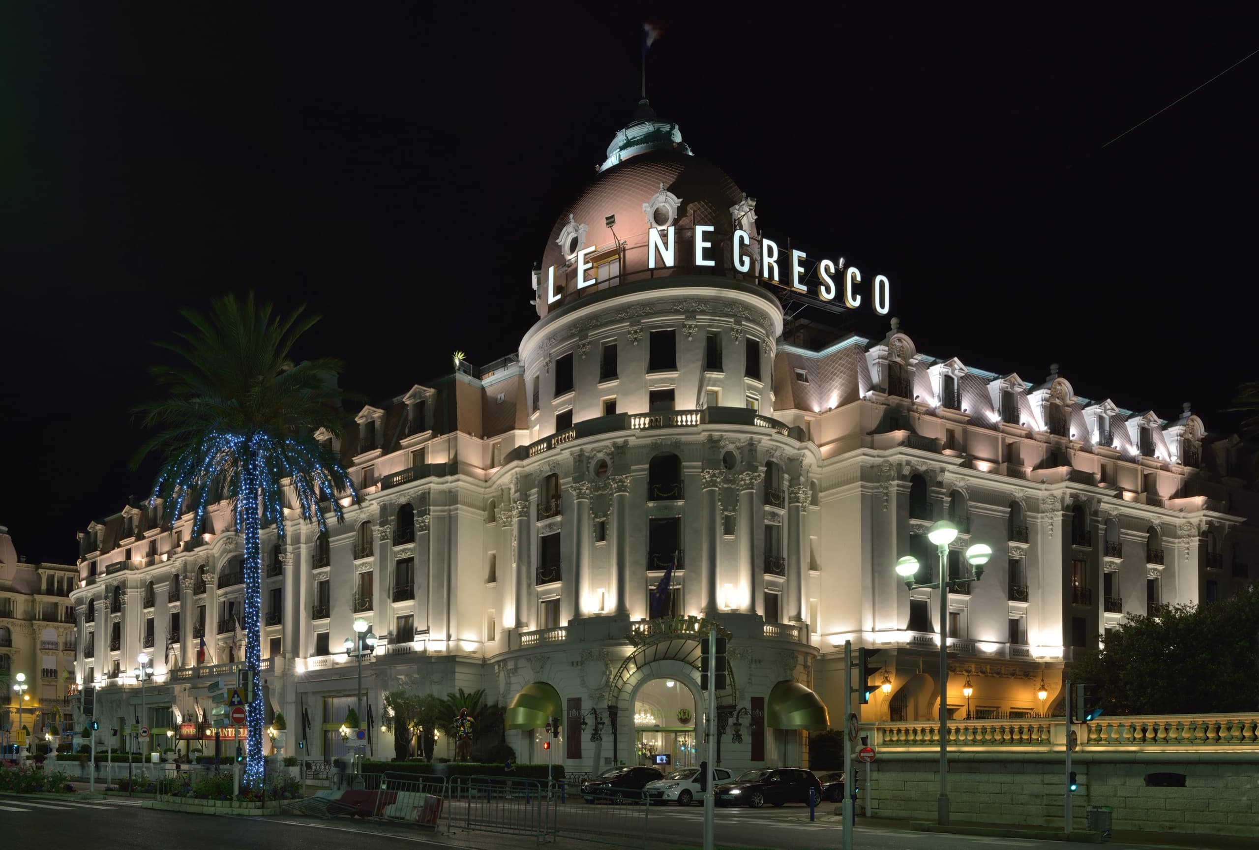 Le Negresco — exterior