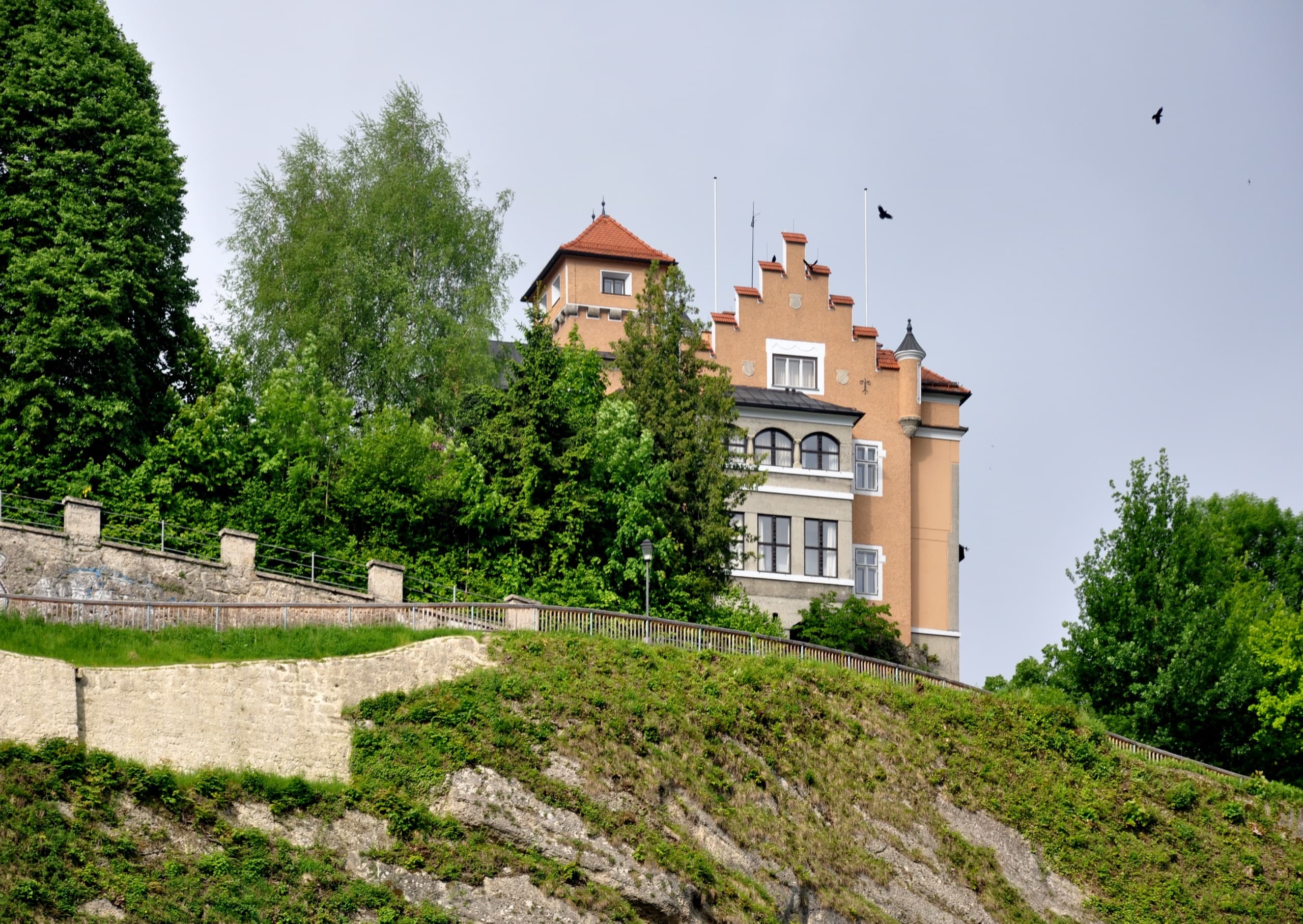 Hotel Schloss Mönchstein — exterior