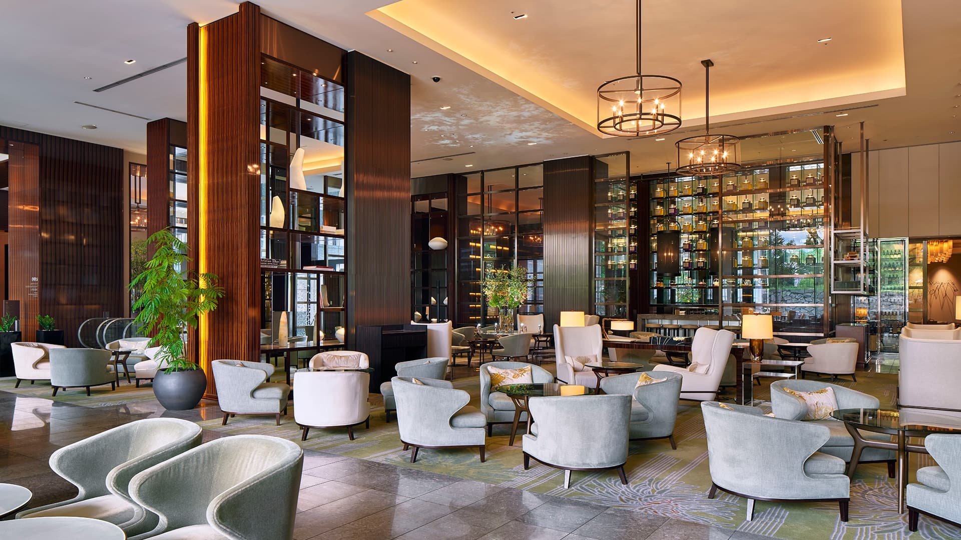 Palace Hotel Tokyo — lobby