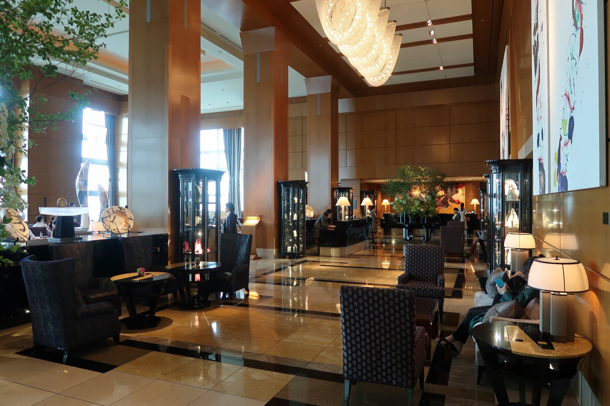 The Ritz-Carlton, Tokyo — lobby