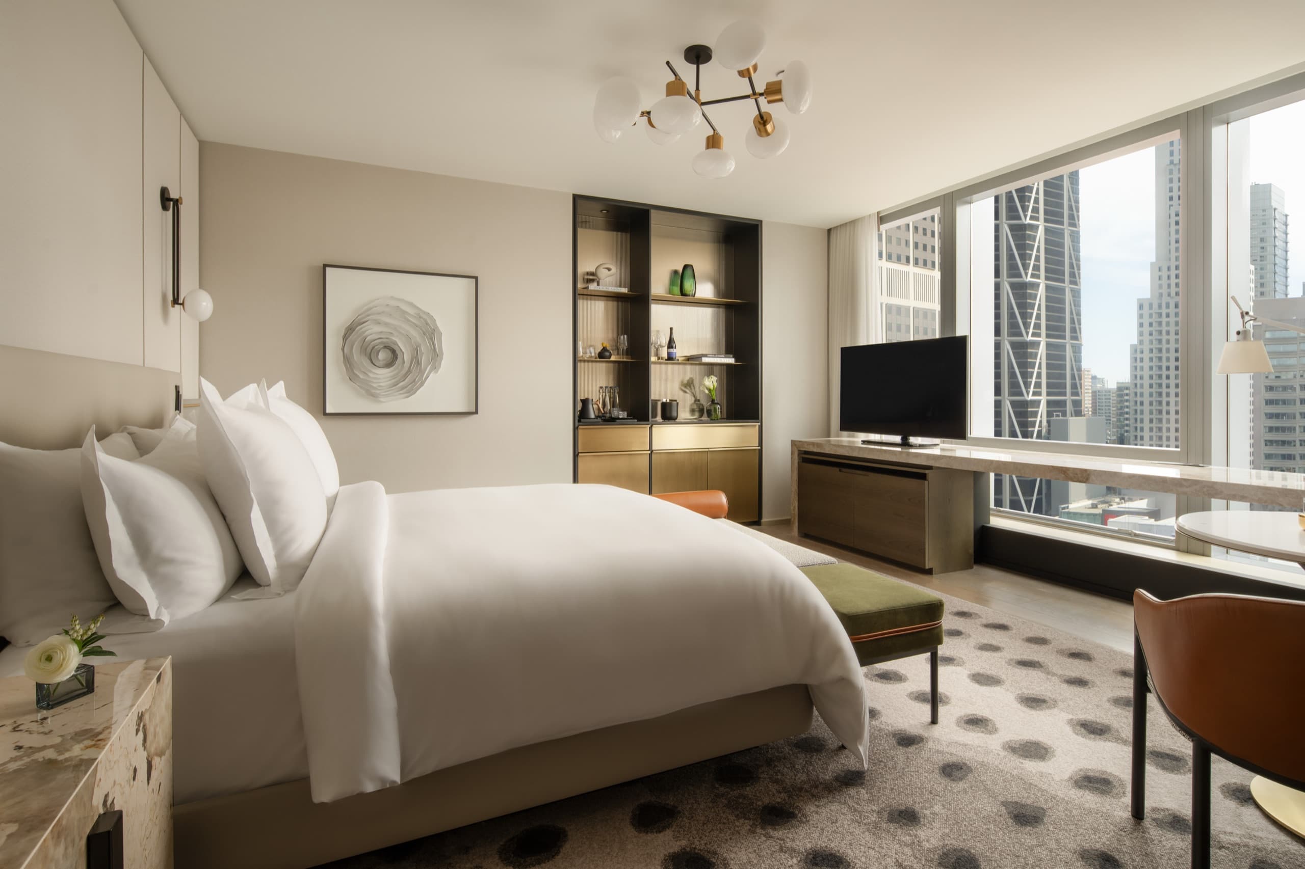 Four Seasons Hotel Toronto — room