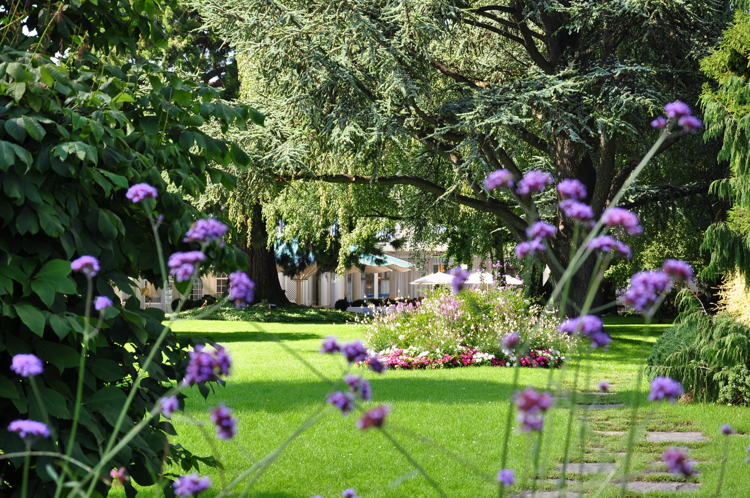 Baur au Lac — garden