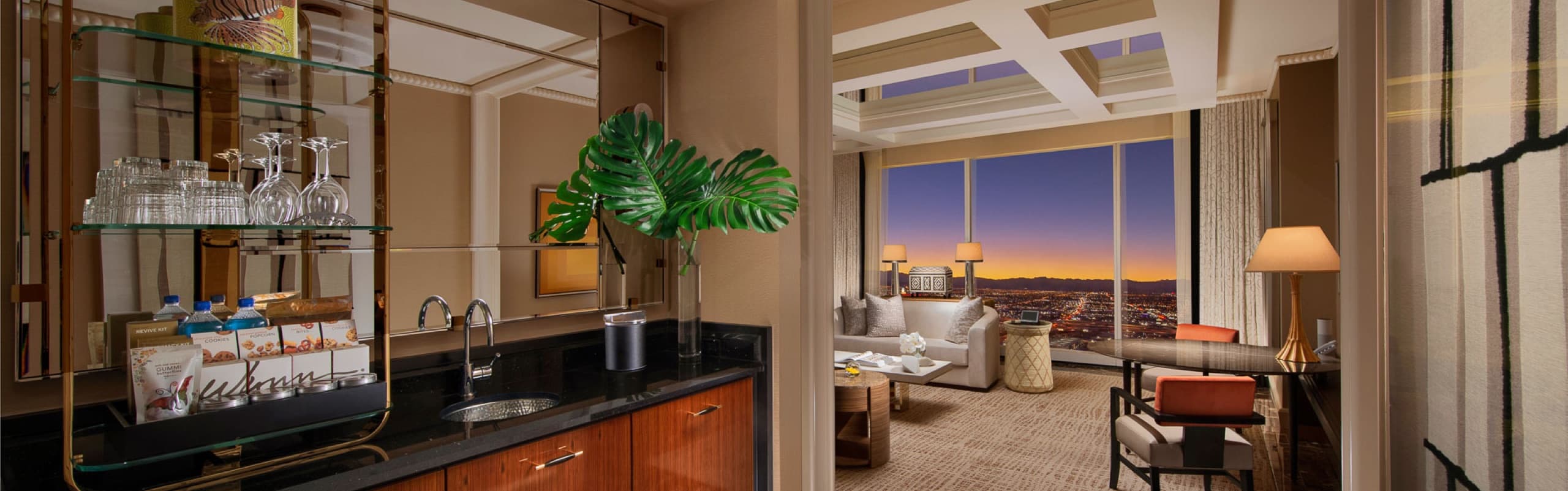 Wynn Tower Suites Parlor Suite – living room (press, full frame)