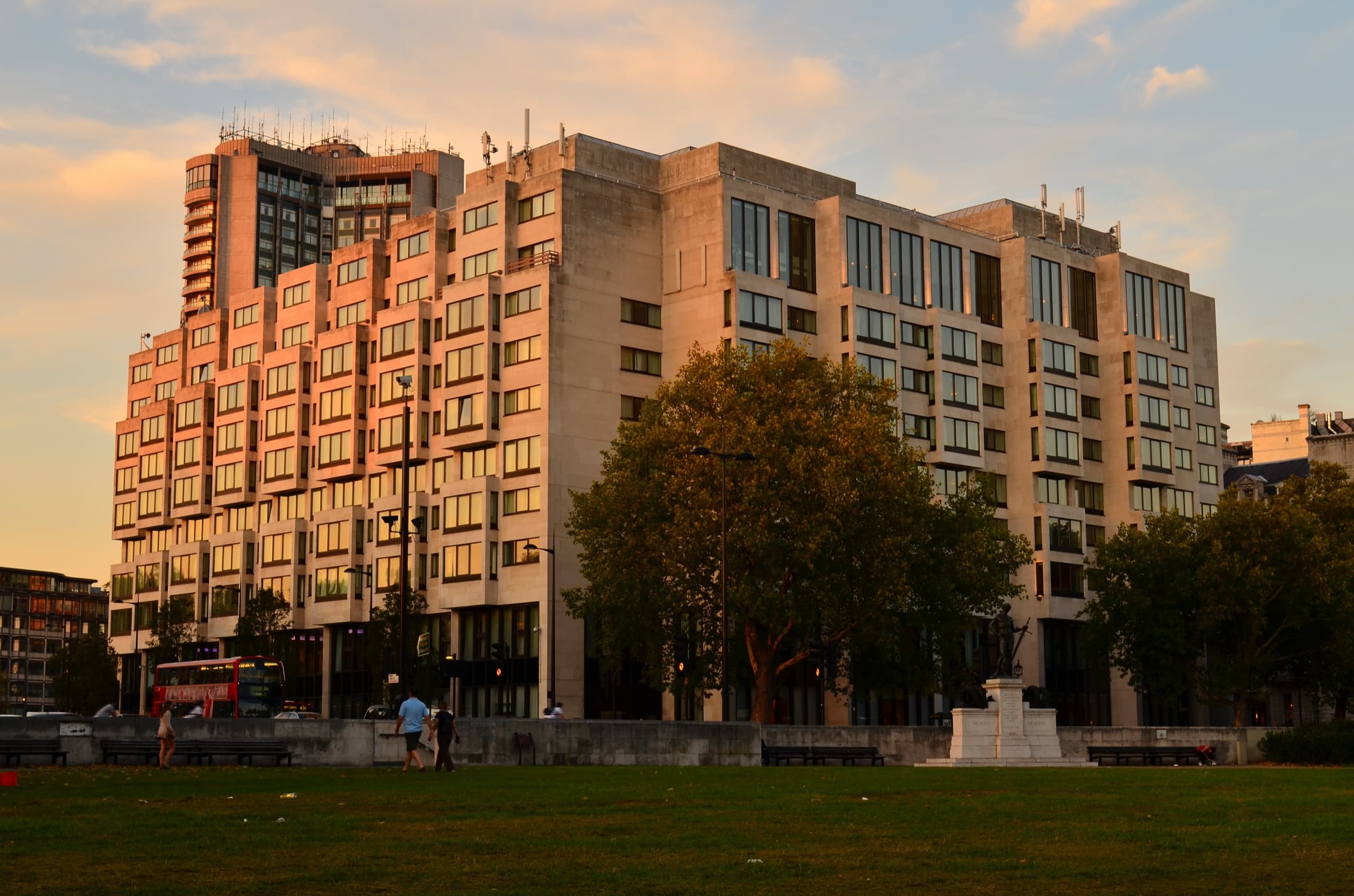 InterContinental London Park Lane — exterior