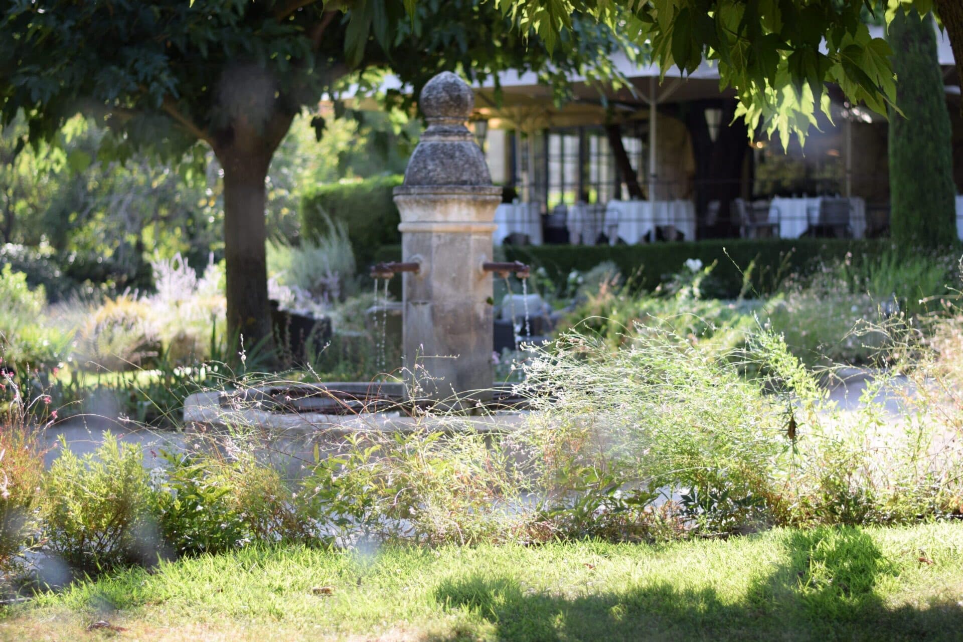Baumanière Les Baux-de-Provence — garden