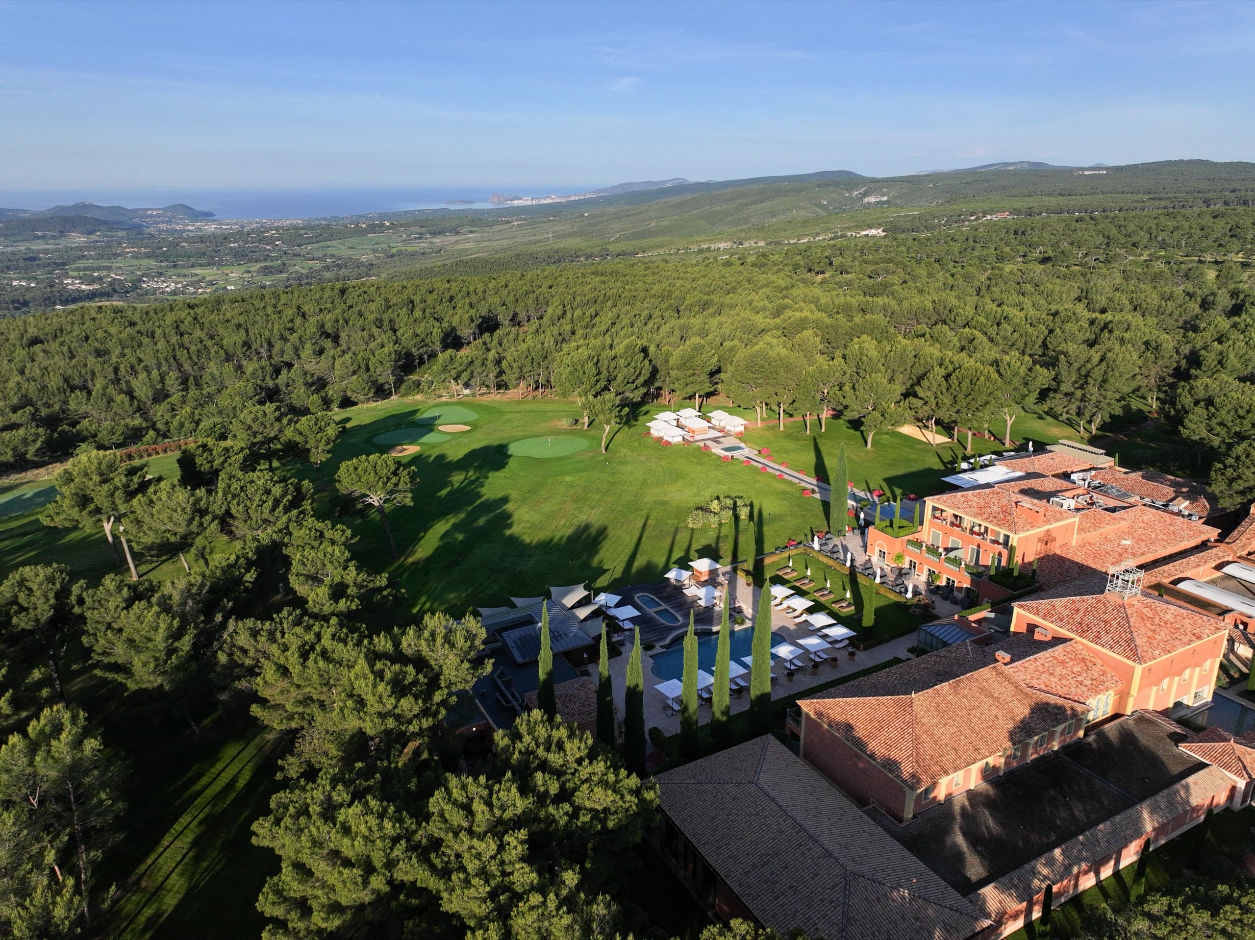 Hôtel & Spa du Castellet — aerial view