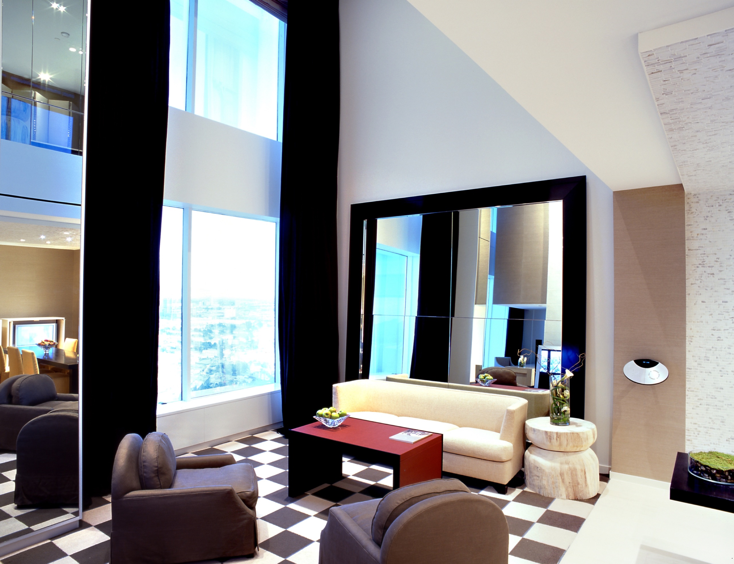 One Bedroom Loft dining area with Strip view