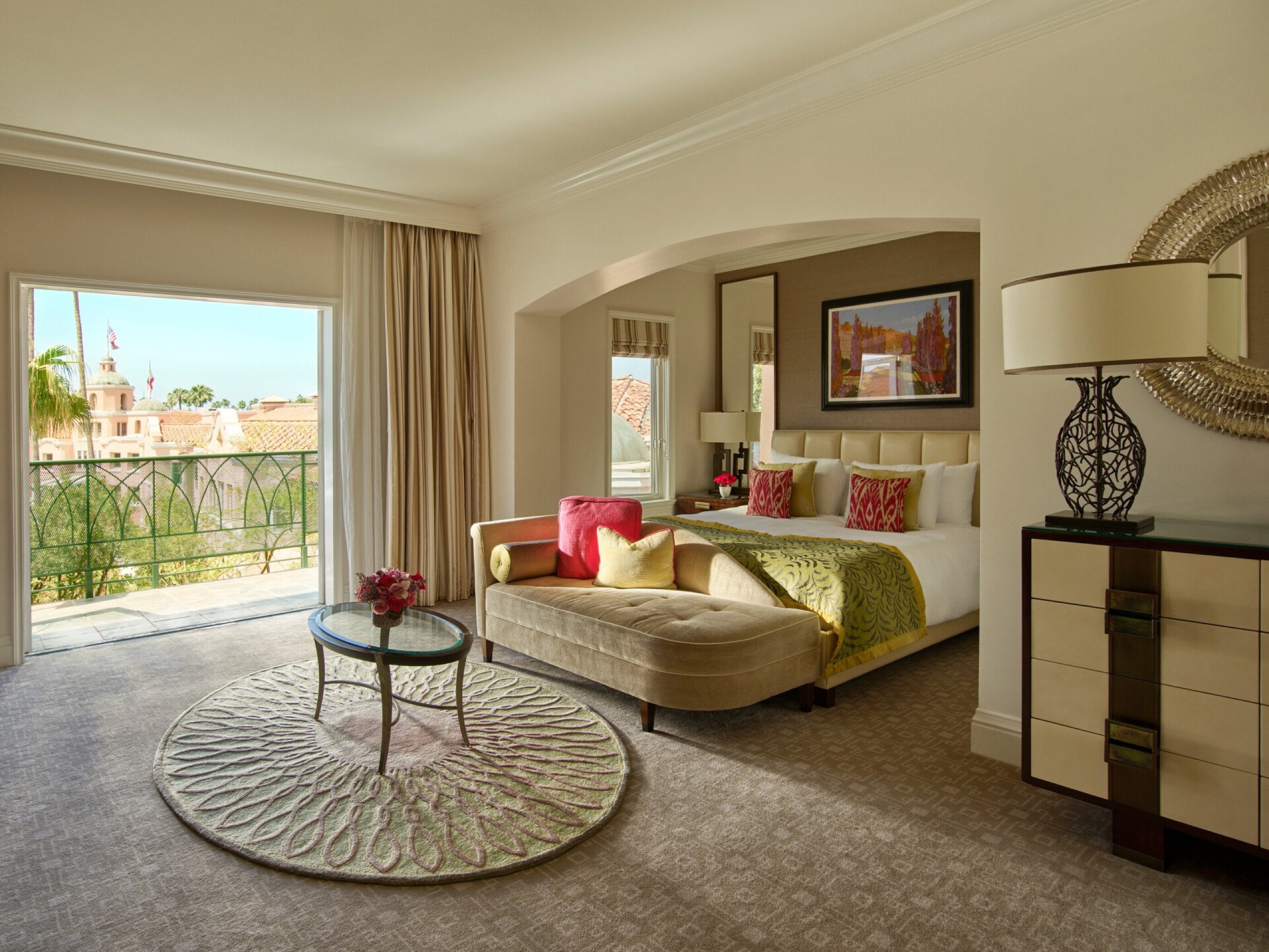 Superior Guestroom with king bed and pink-cupola artwork