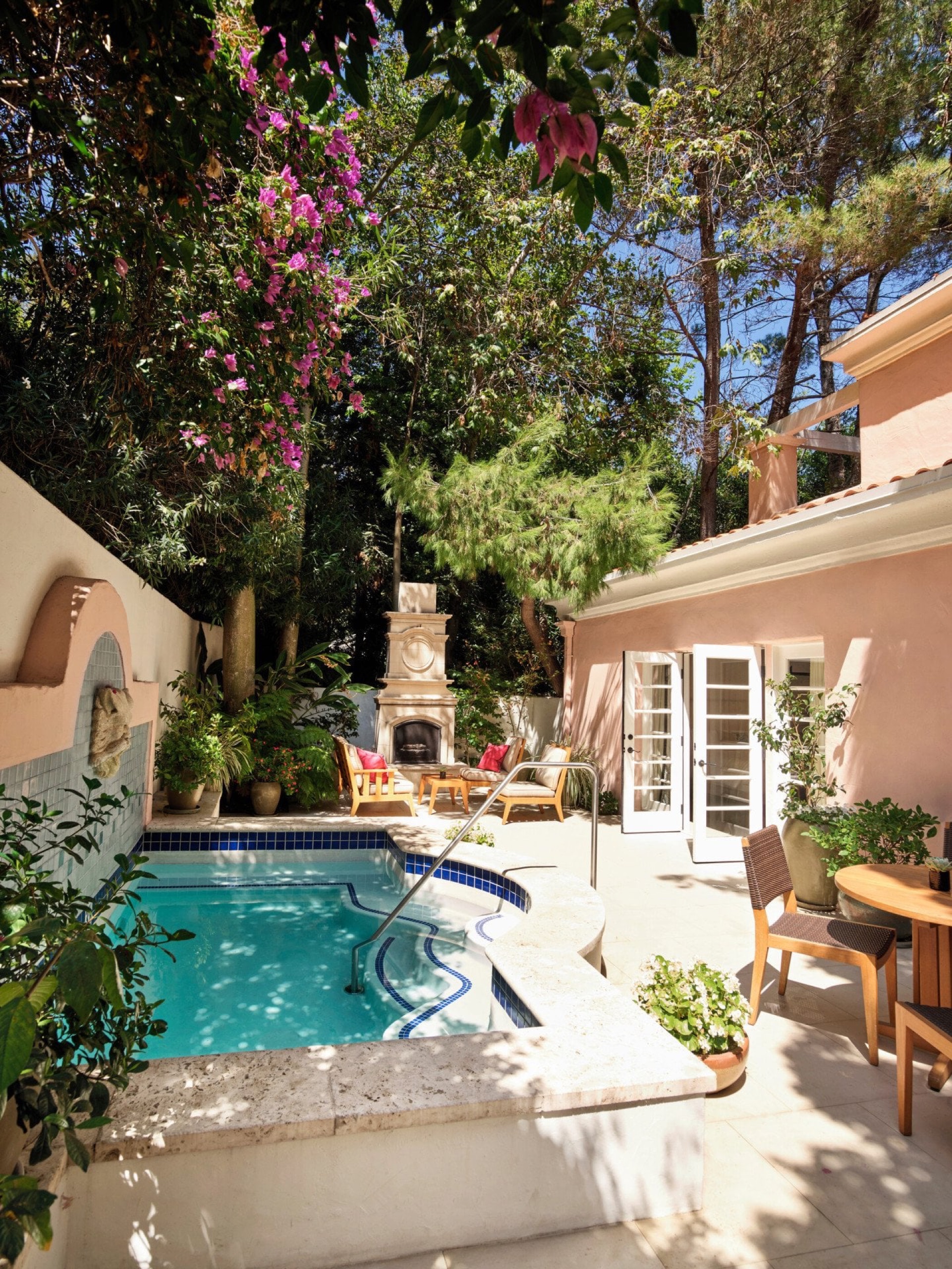 Stone Canyon Suite private plunge pool and courtyard