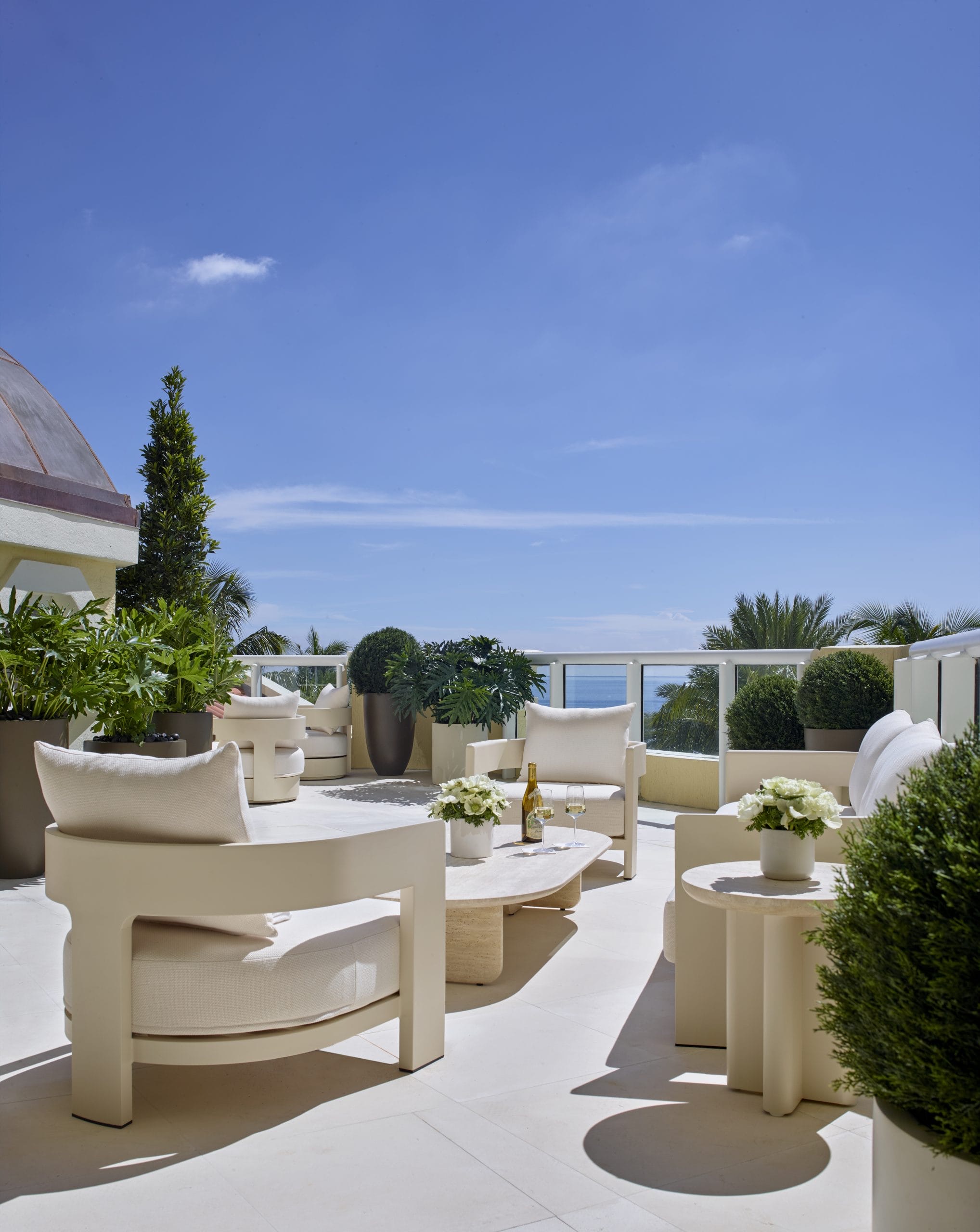One Bedroom Oceanfront Villa Suite terrace (Villa 504)