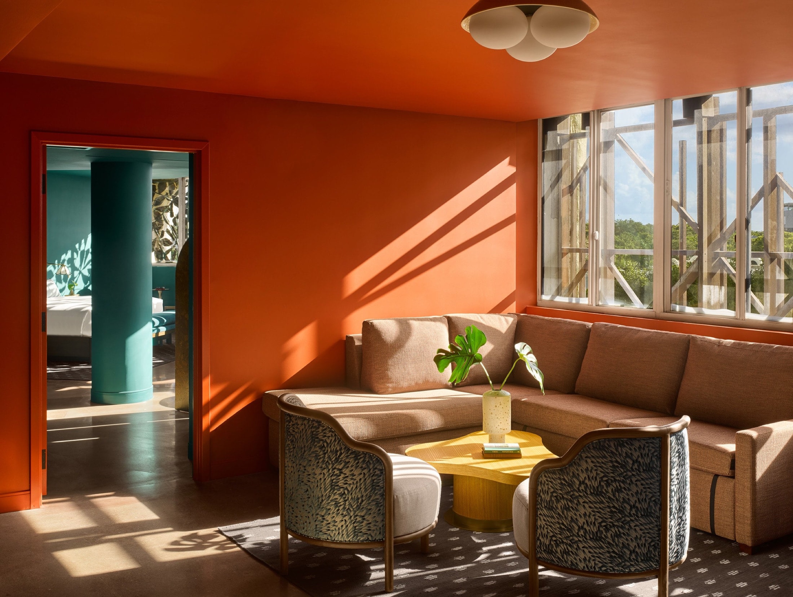 Grand Luxe Corner Suite separate parlor
