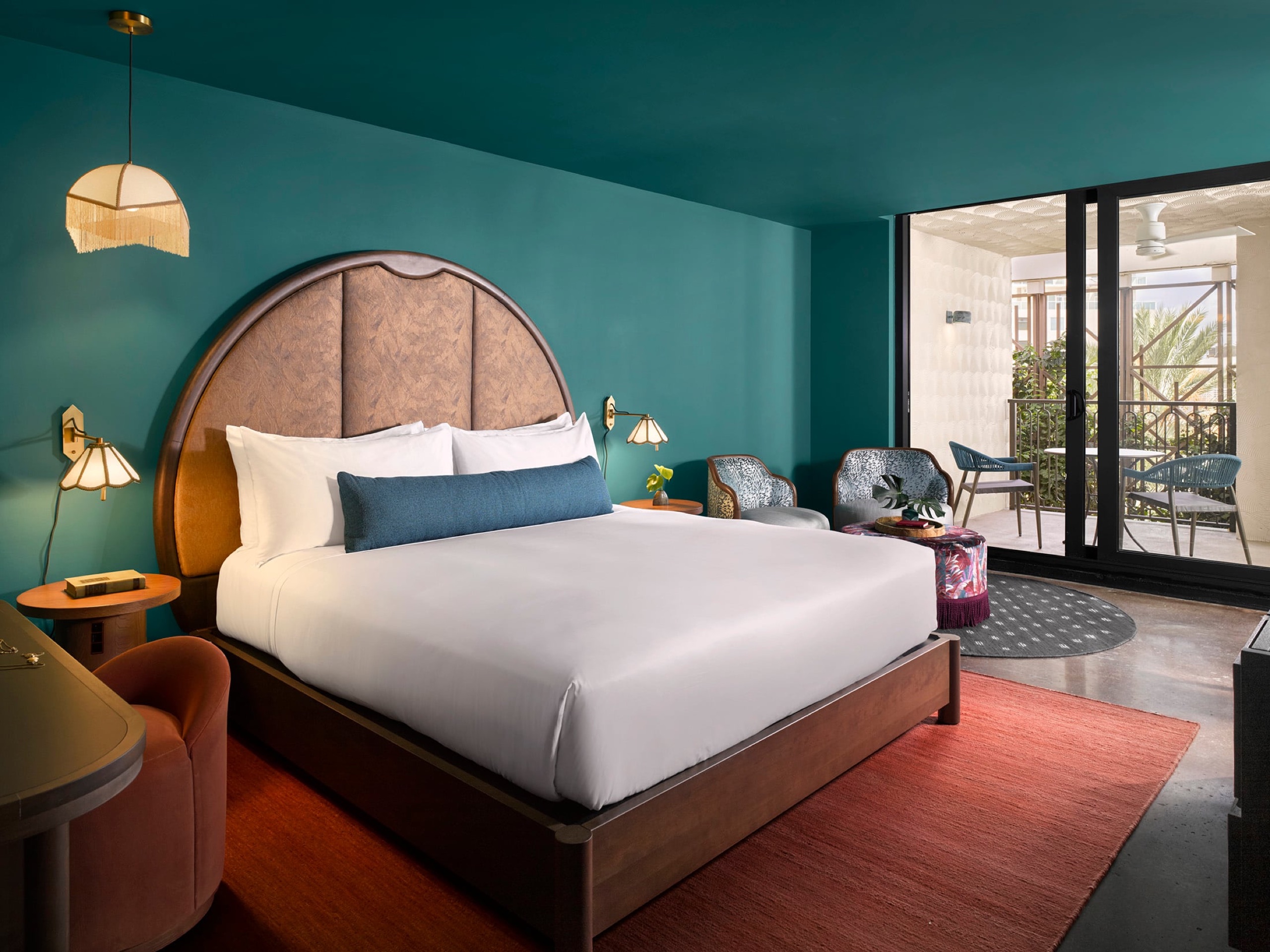 Premium Suite bedroom with balcony