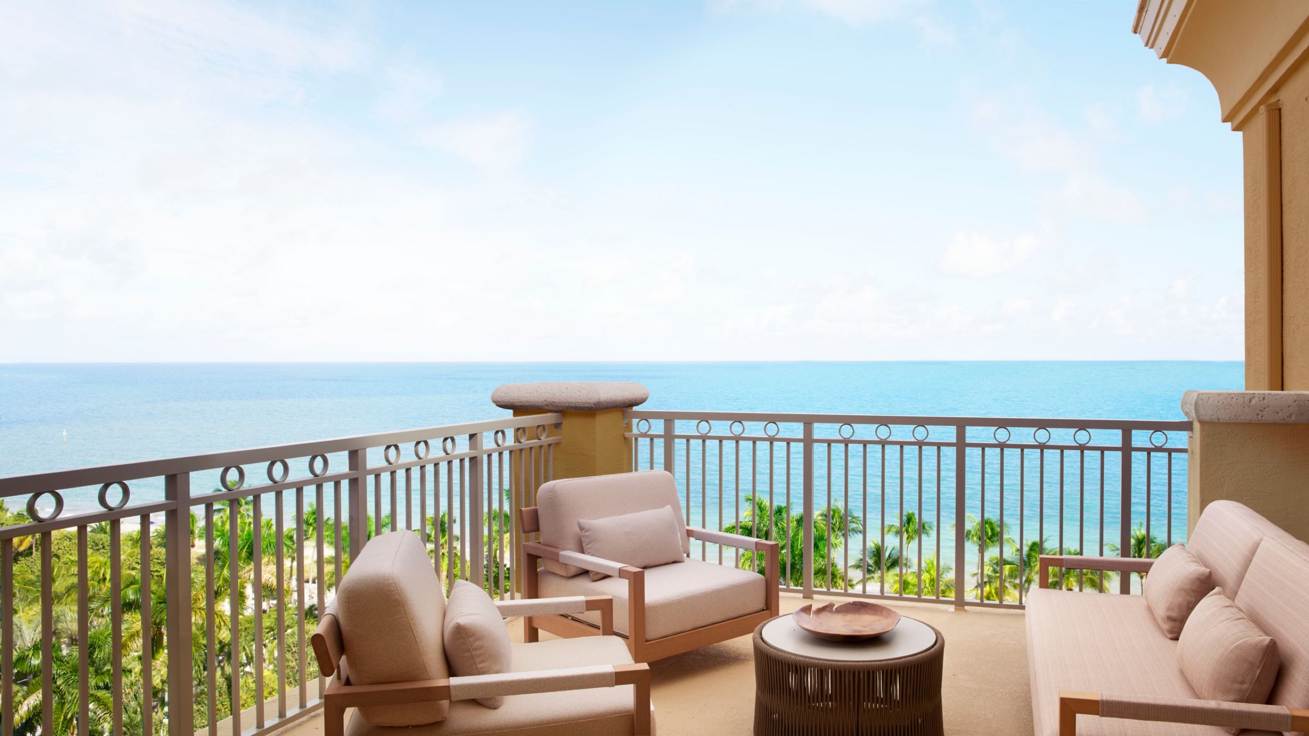 Presidential Suite: oceanfront balcony