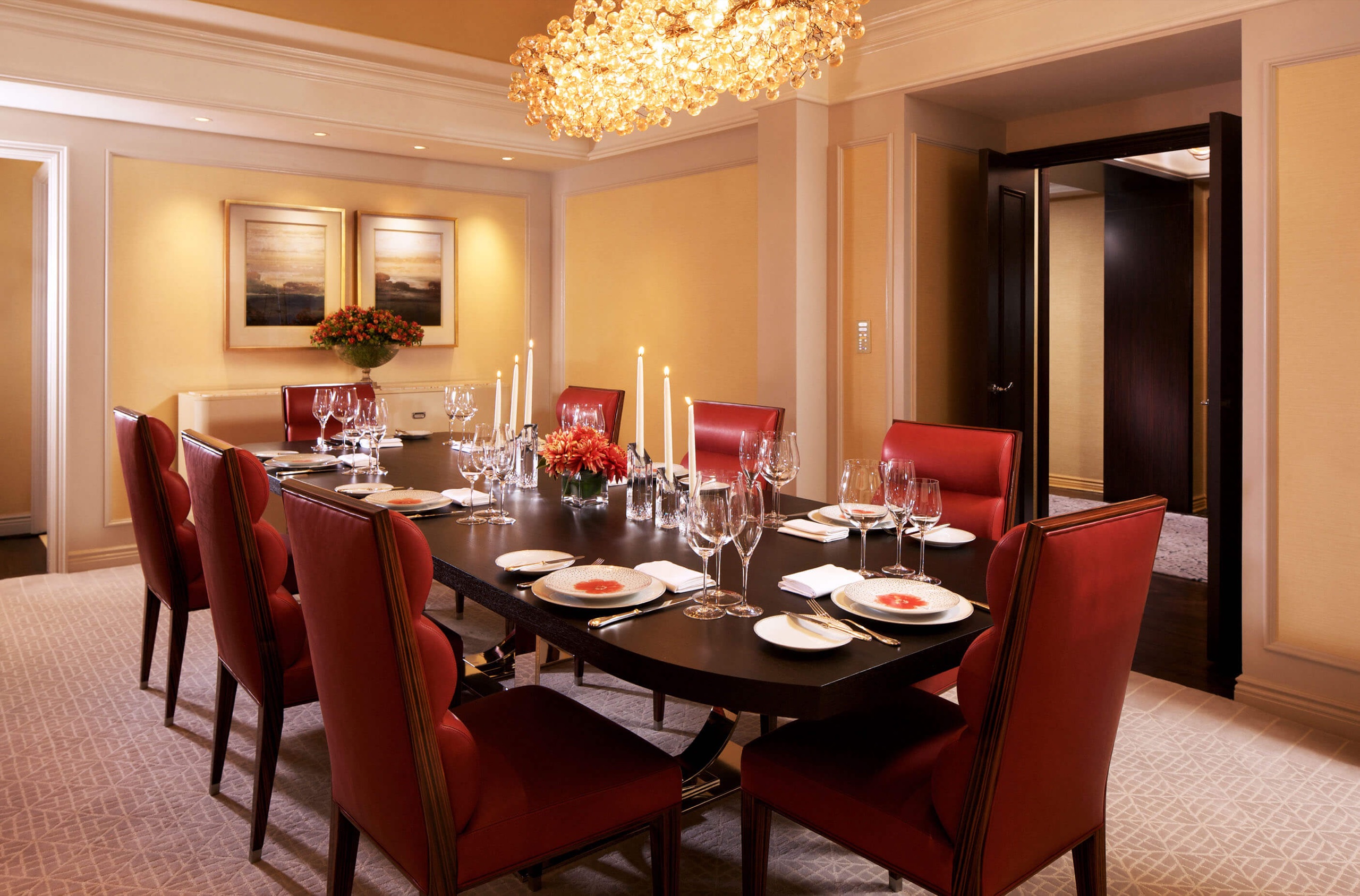 The Peninsula Suite - private dining room