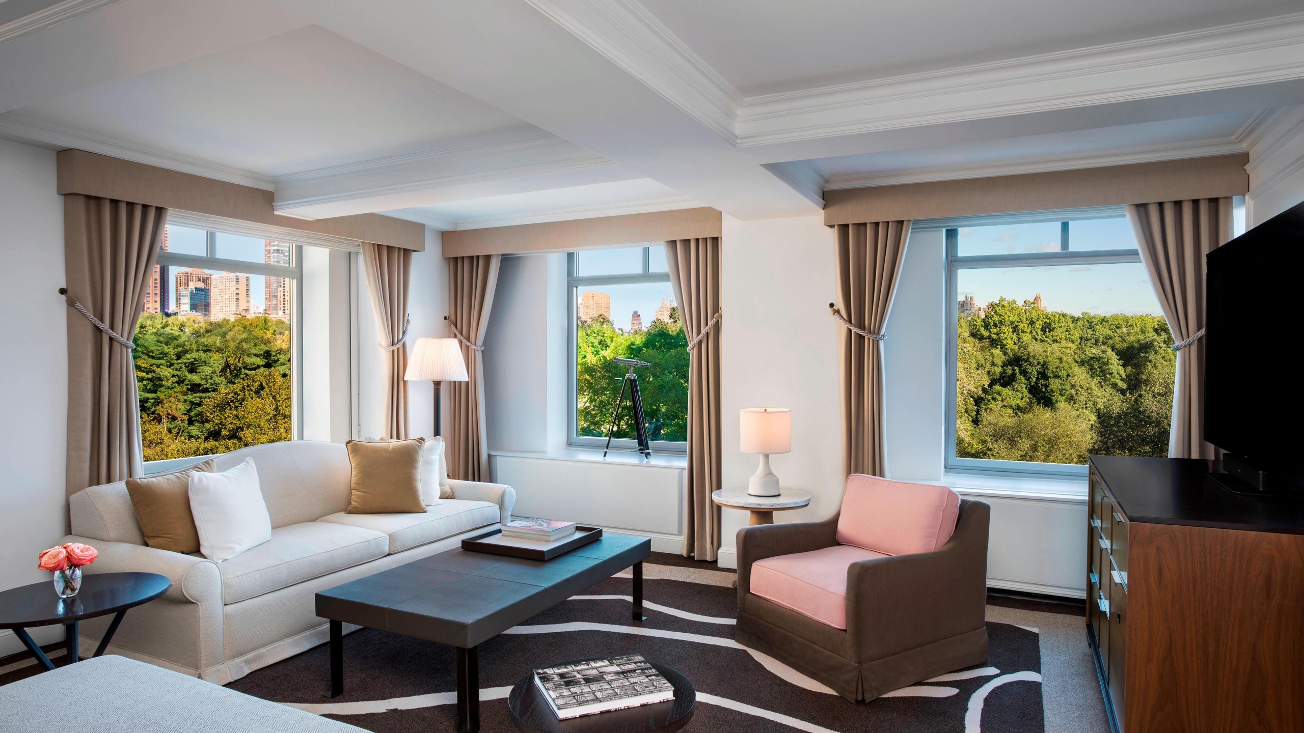 Premiere Park View Suite bedroom