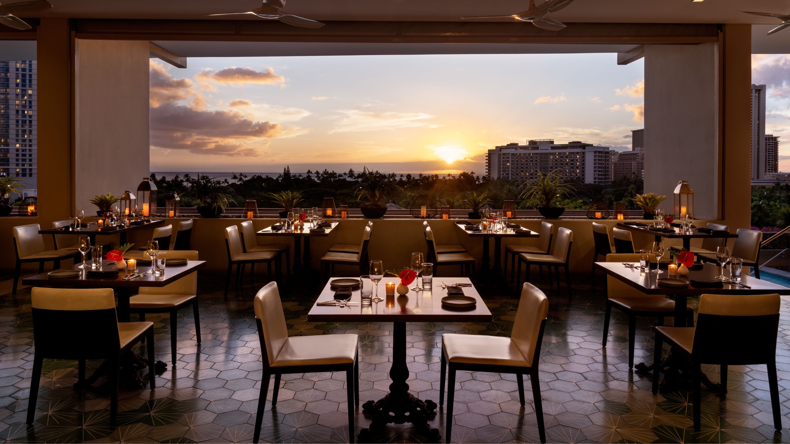 Solera by G.LION, Hawaii regional cuisine dining room with views