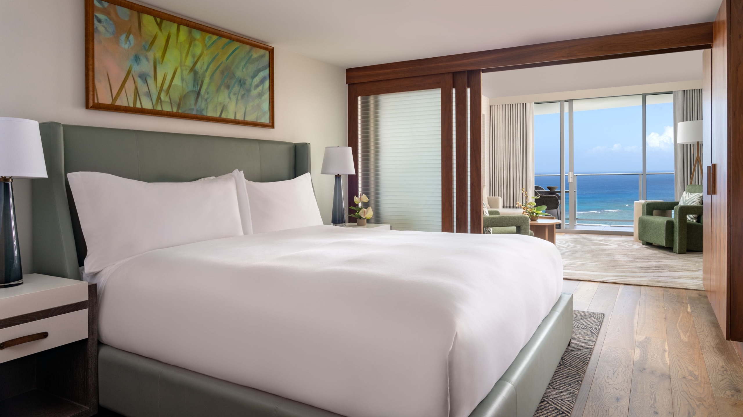Grand Ocean View Room, king bed with lanai and ocean view