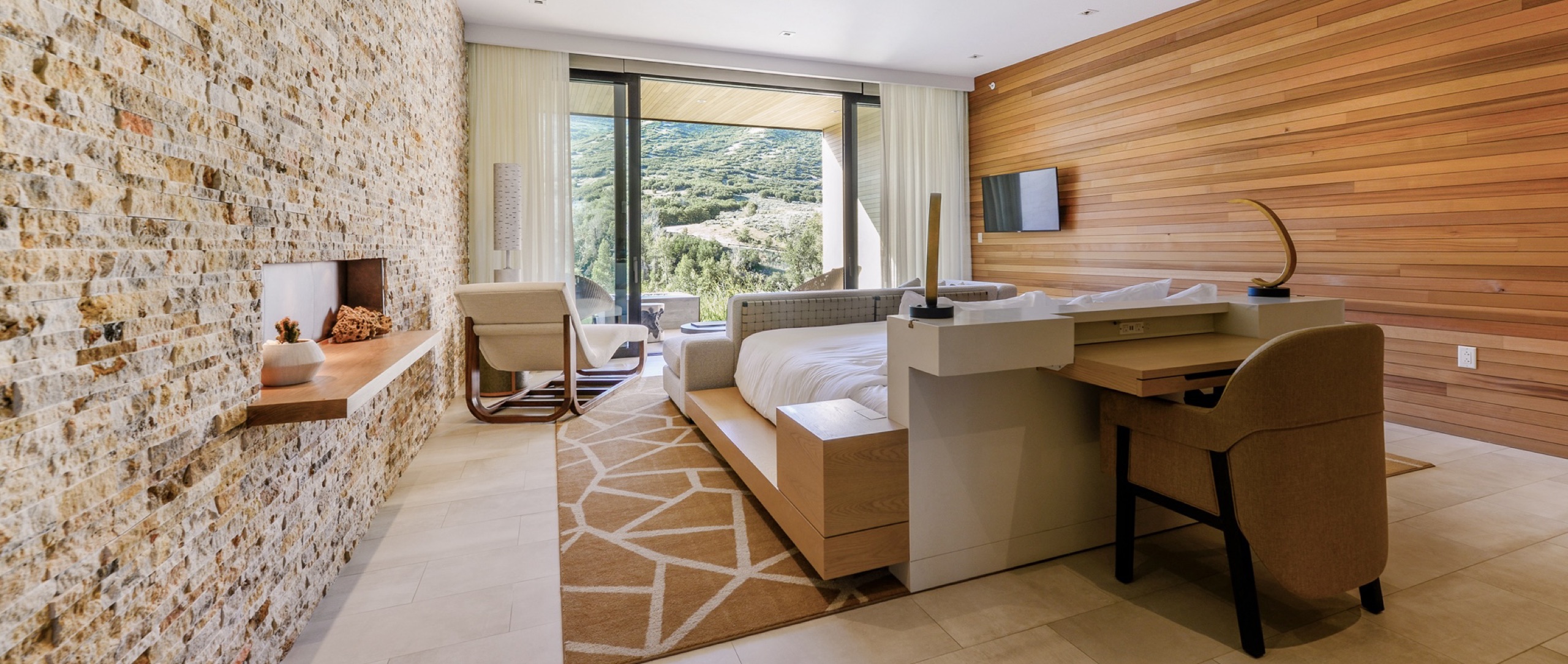 Red Tail Two Bedroom Suite - living and dining room with valley view