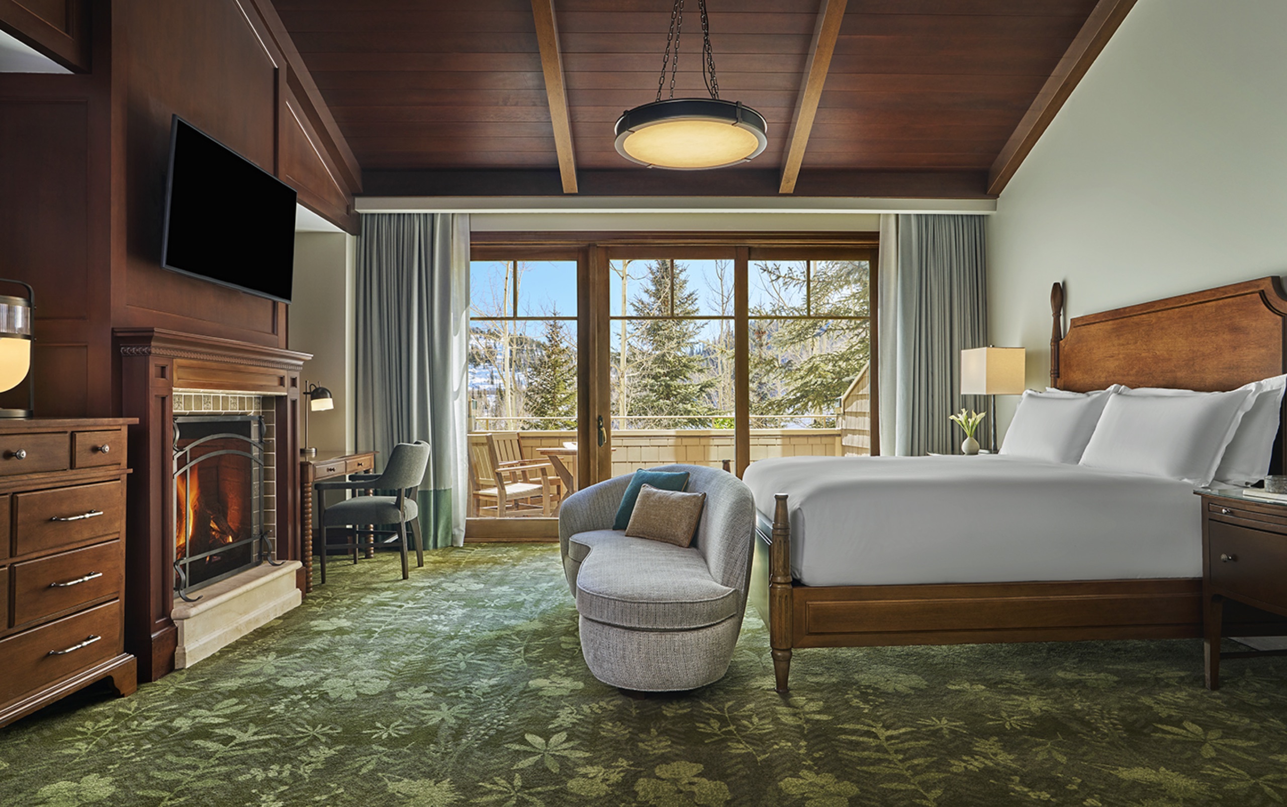 Flagstaff Suite (3,200 sq ft specialty suite) — master bedroom, winter
